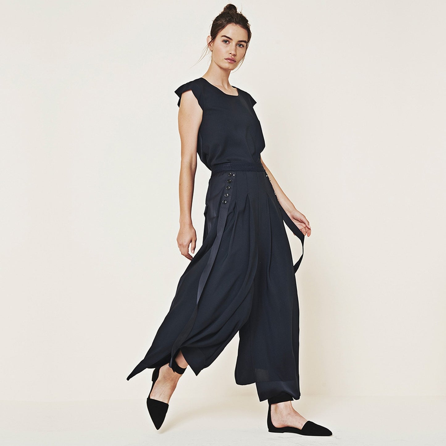 - Swift - Cap Sleeve Top - Navy