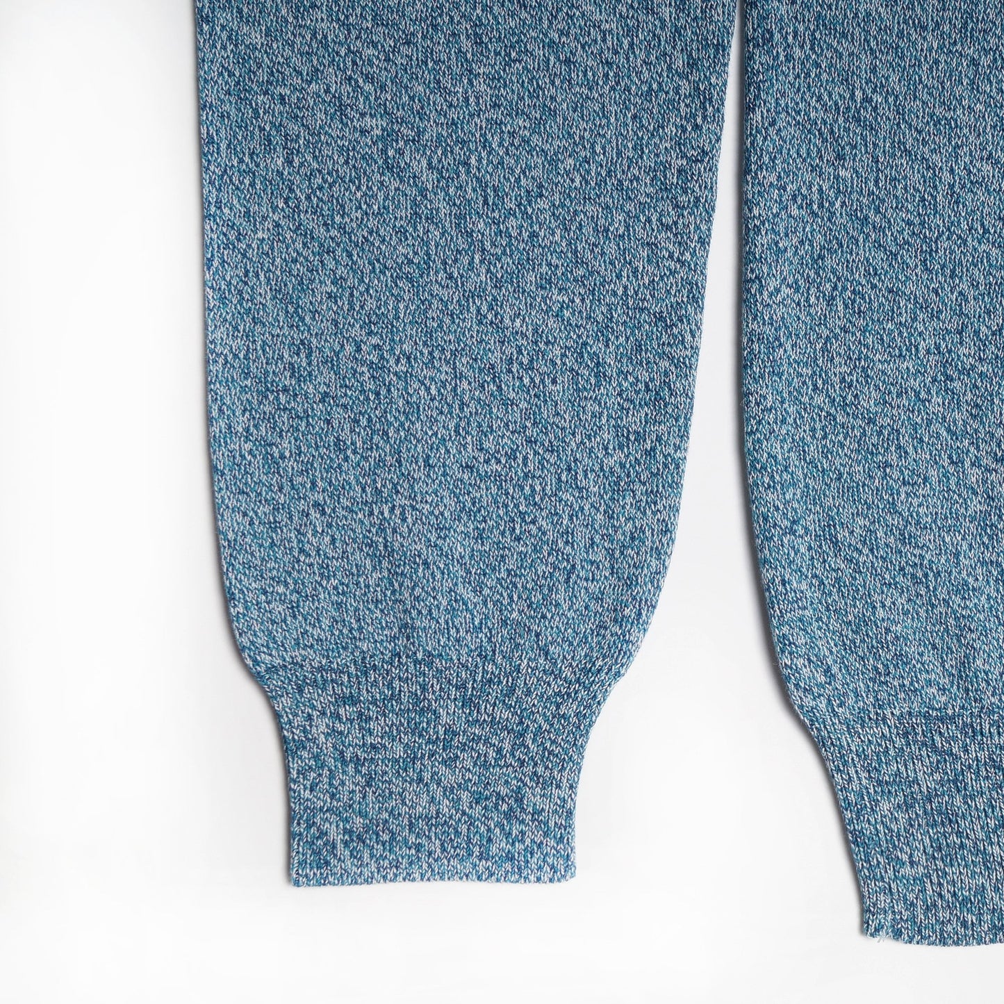 - Crew Neck Pullover - Blue