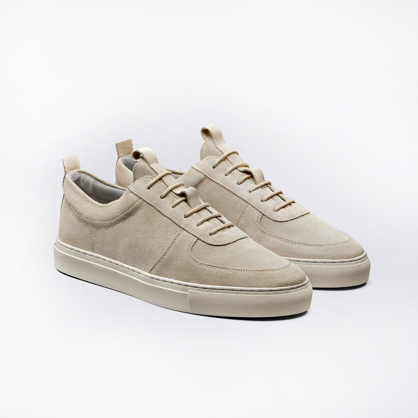 - Sneaker 22 - Suede Basketball Shoe - Beige