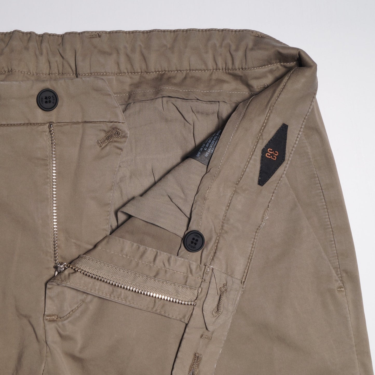 - Washed-Effect Elasticated Chinos - Olive