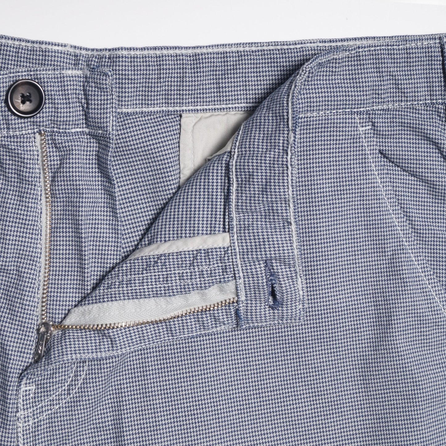 - Cotton Houndstooth Shorts - Light Blue