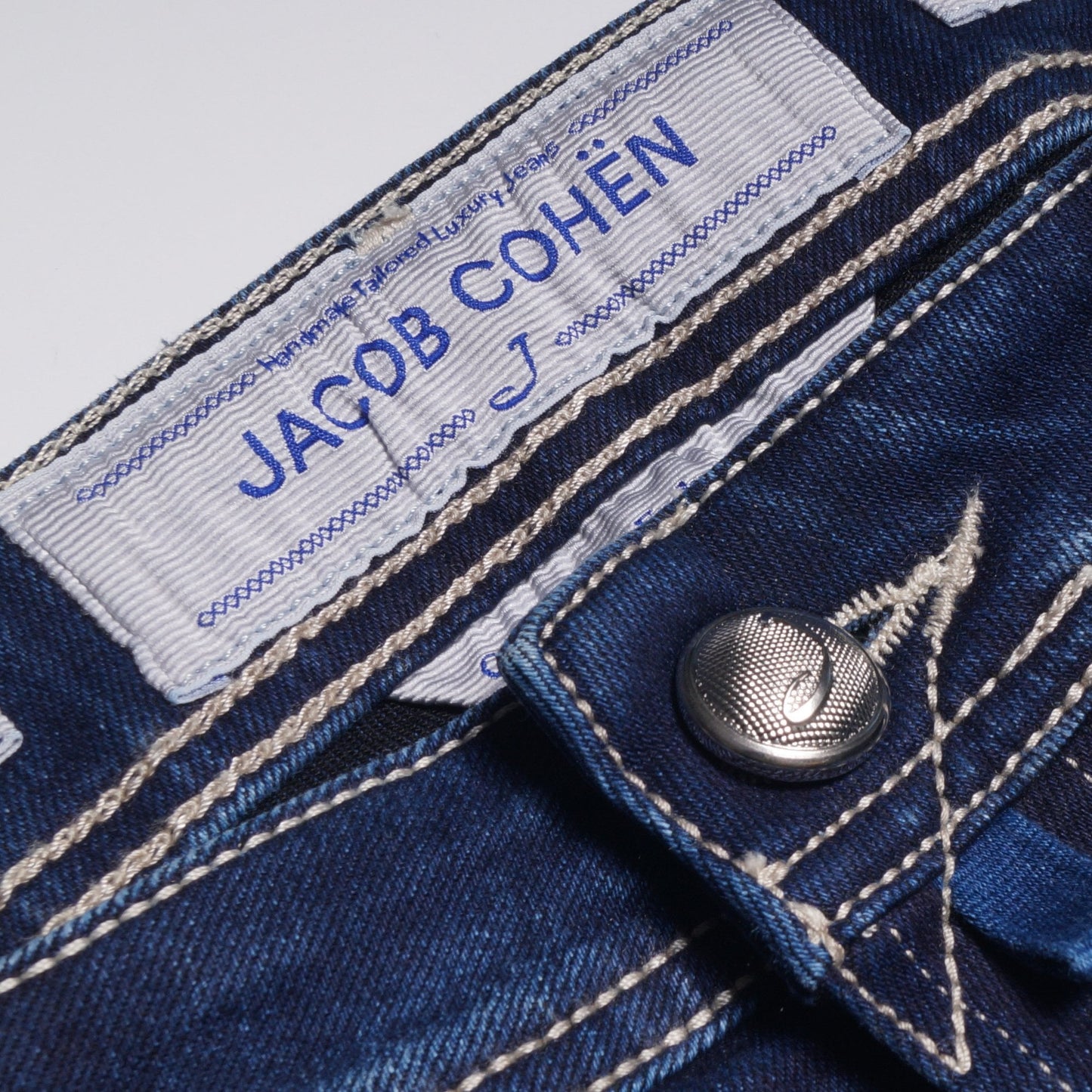 J688 Mid Rise Comfort Jeans - Deep Blue