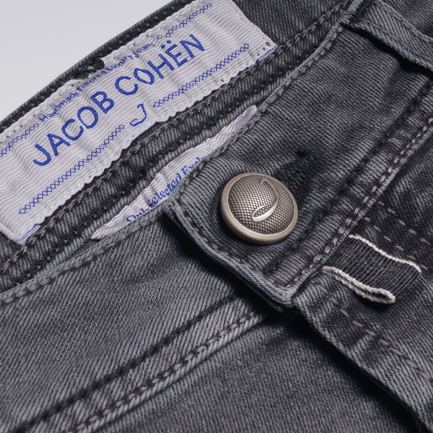 J688 Mid Rise Comfort Jeans - Grey