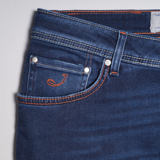 J622 Mid Rise Comfort Jeans - Mid Blue