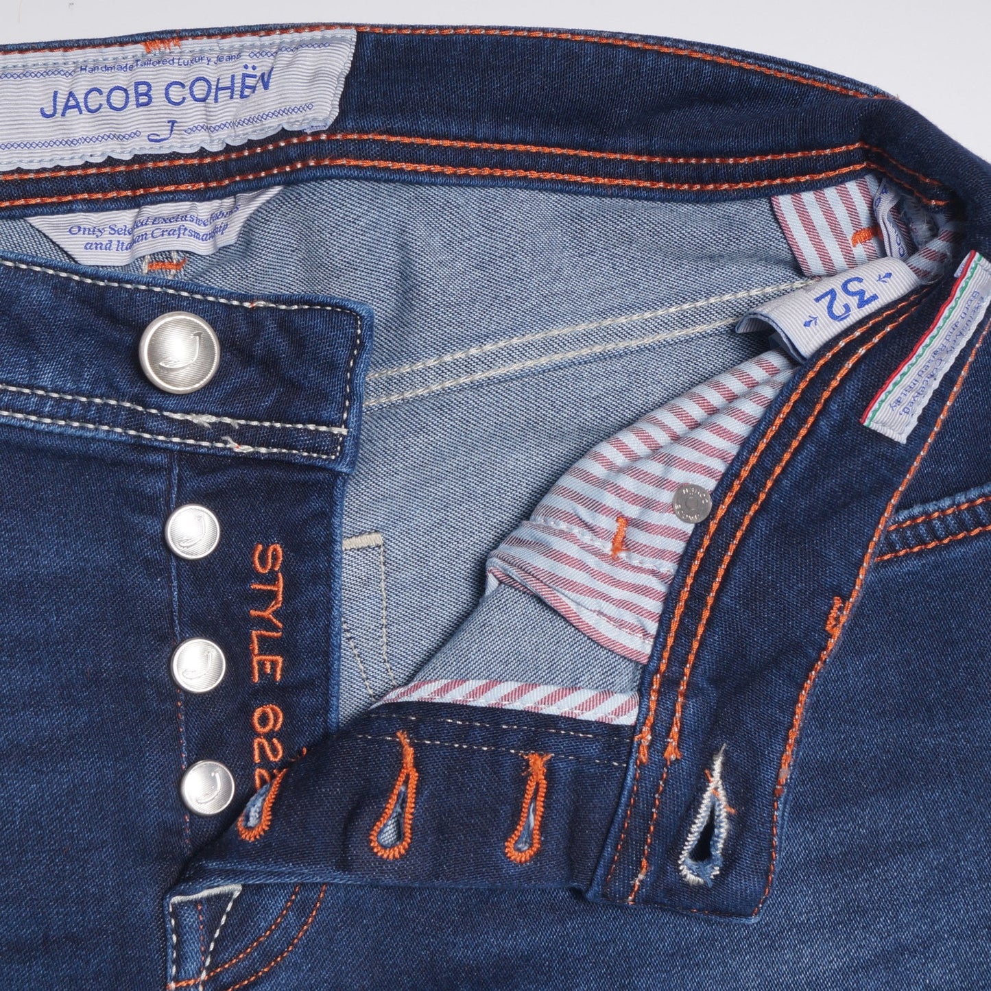 J622 Mid Rise Comfort Jeans - Mid Blue