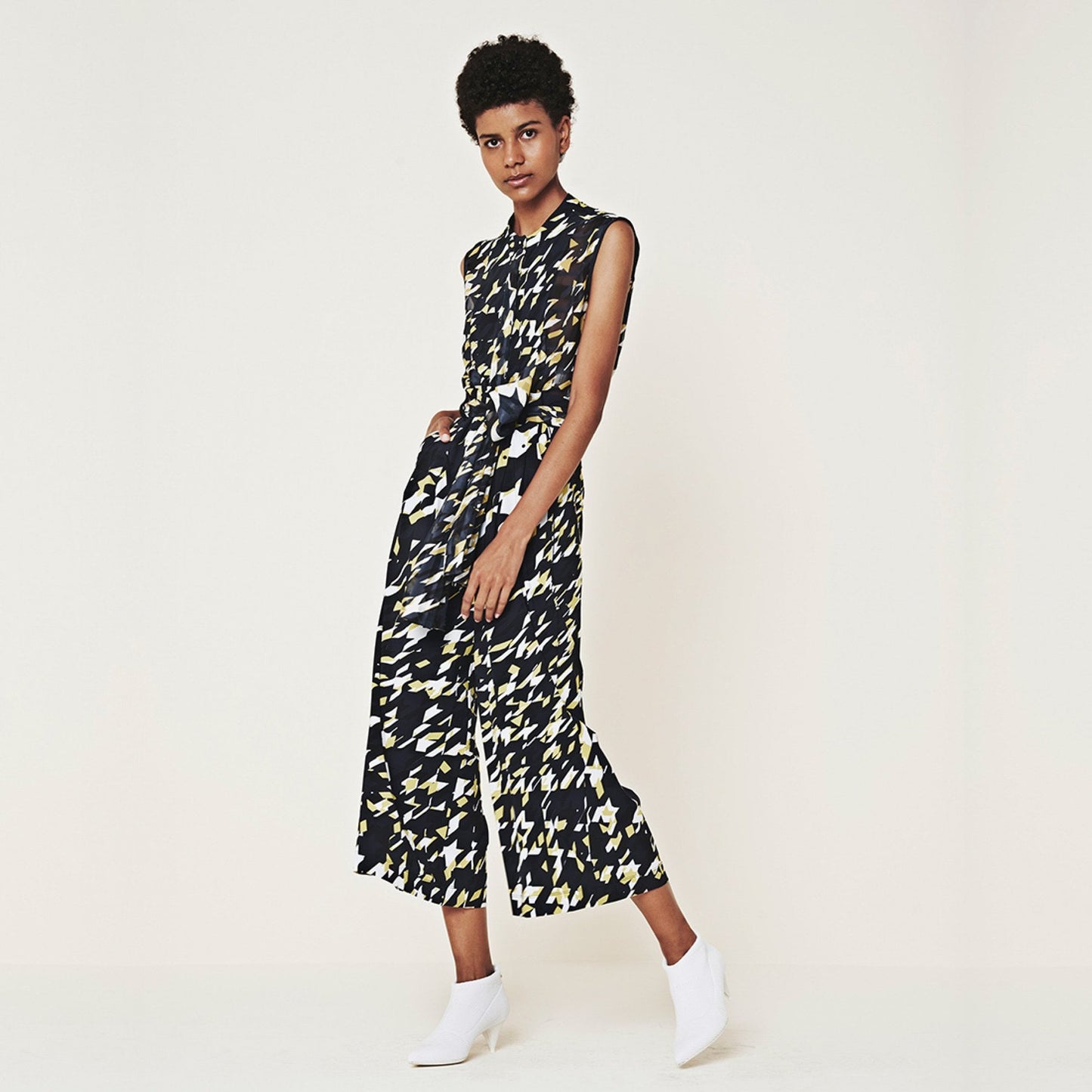 - Perpetual - Printed Cropped Pants - Navy/Multi