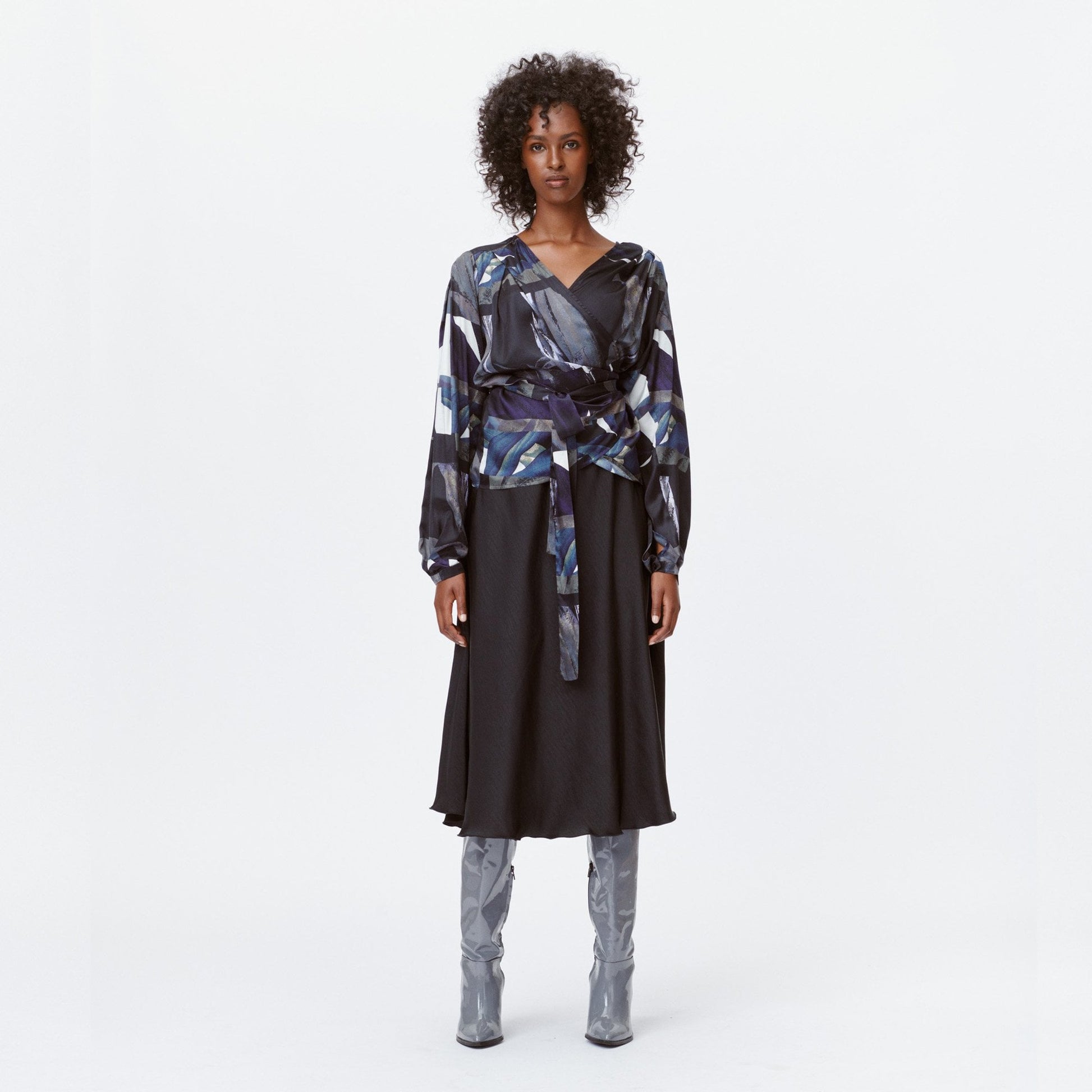 Munthe Lettuce - Printed Wrap Blouse - Blue/Black