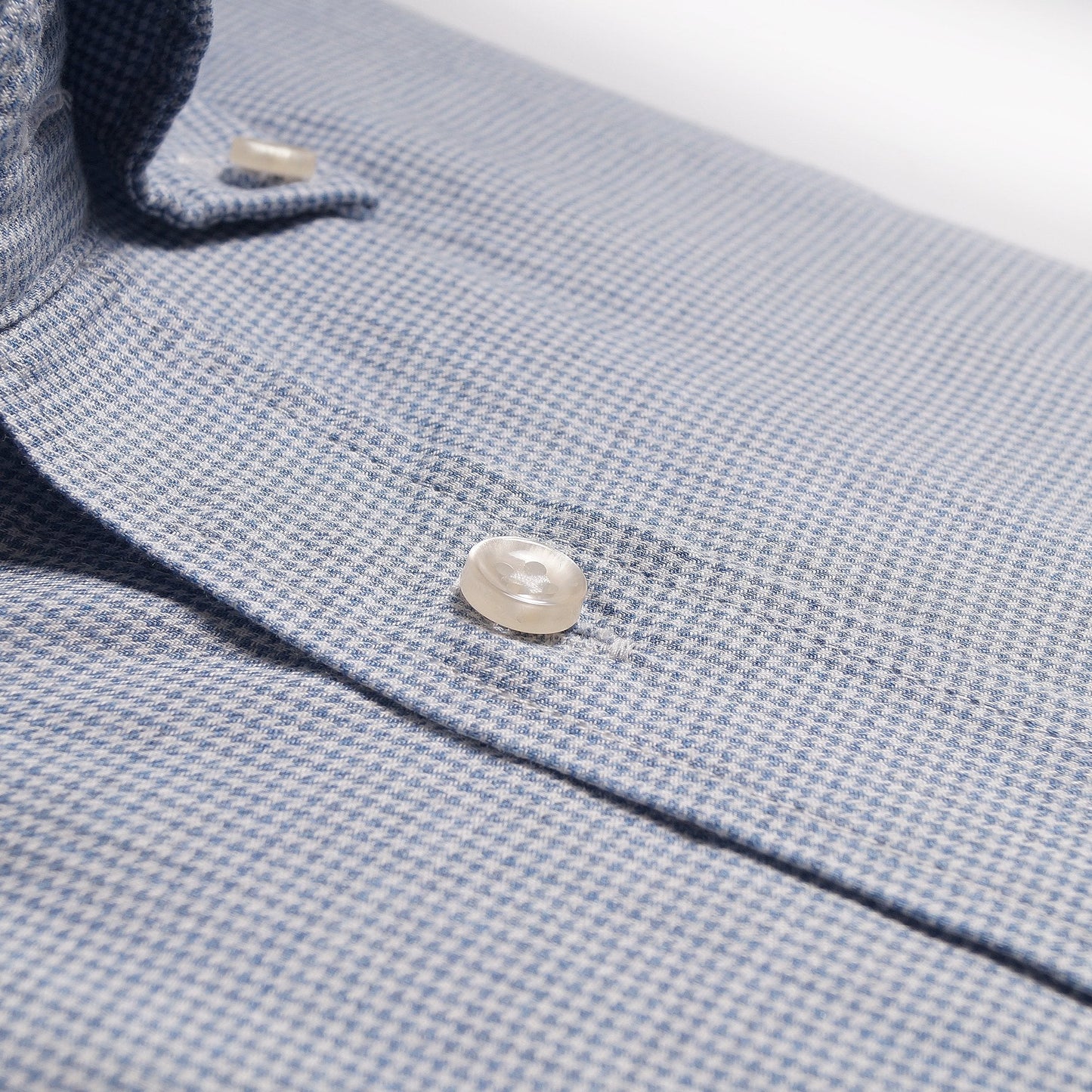 - Button-Down Houndstooth Shirt - Blue