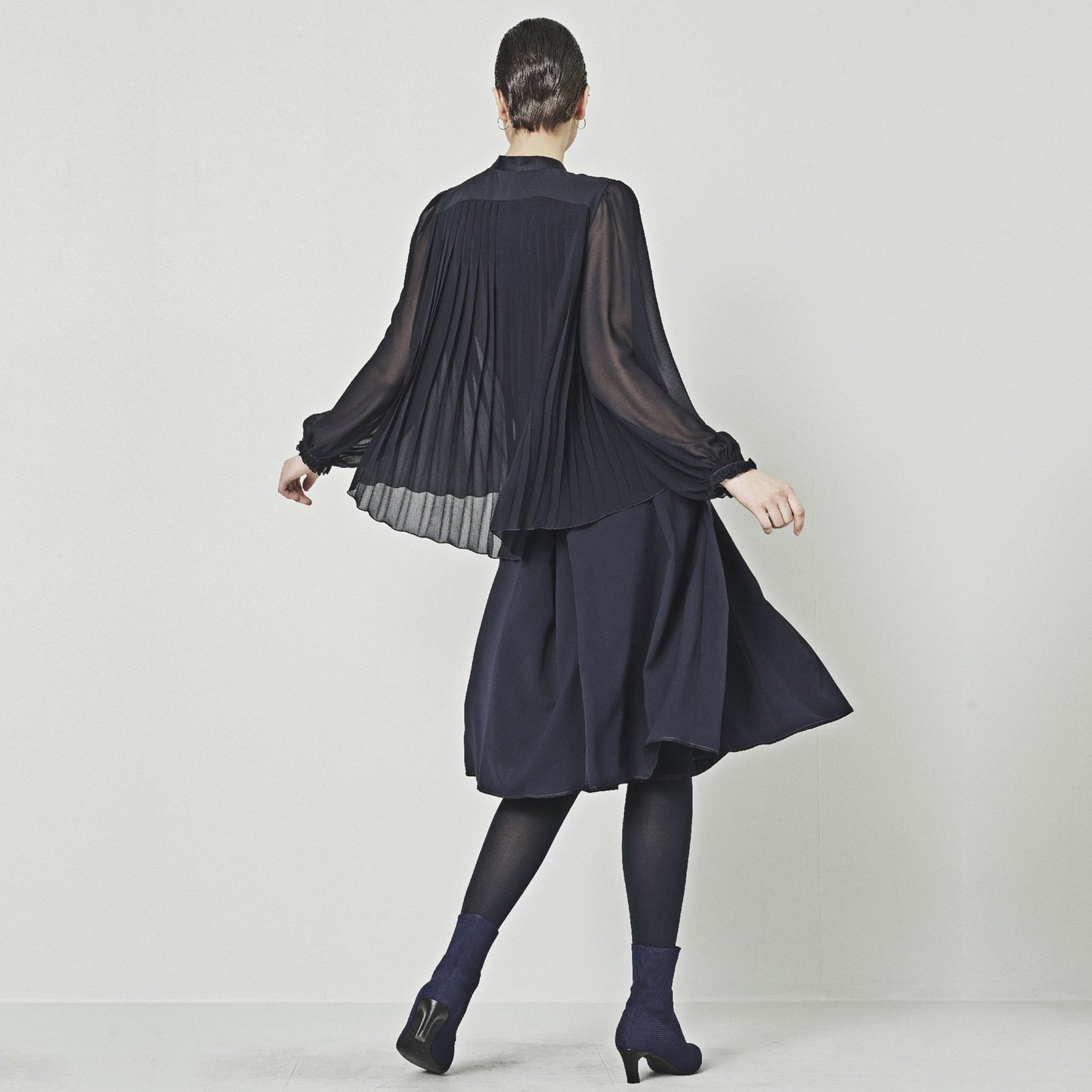 - Compliment - Pleated Shirt - Navy