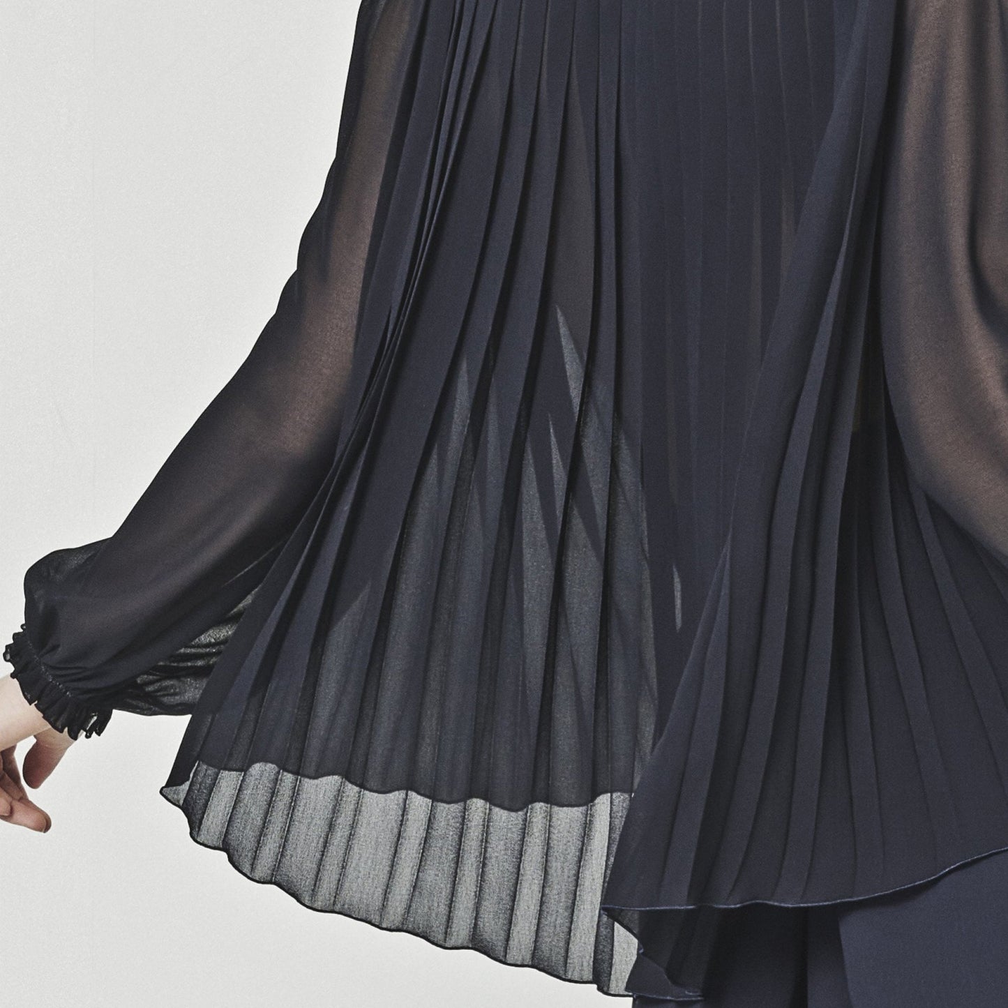 - Compliment - Pleated Shirt - Navy