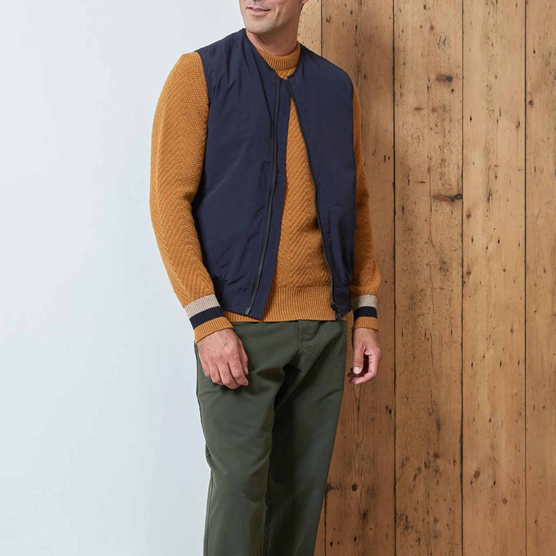 Oliver Hunston - Water-Repellent Gilet - Navy