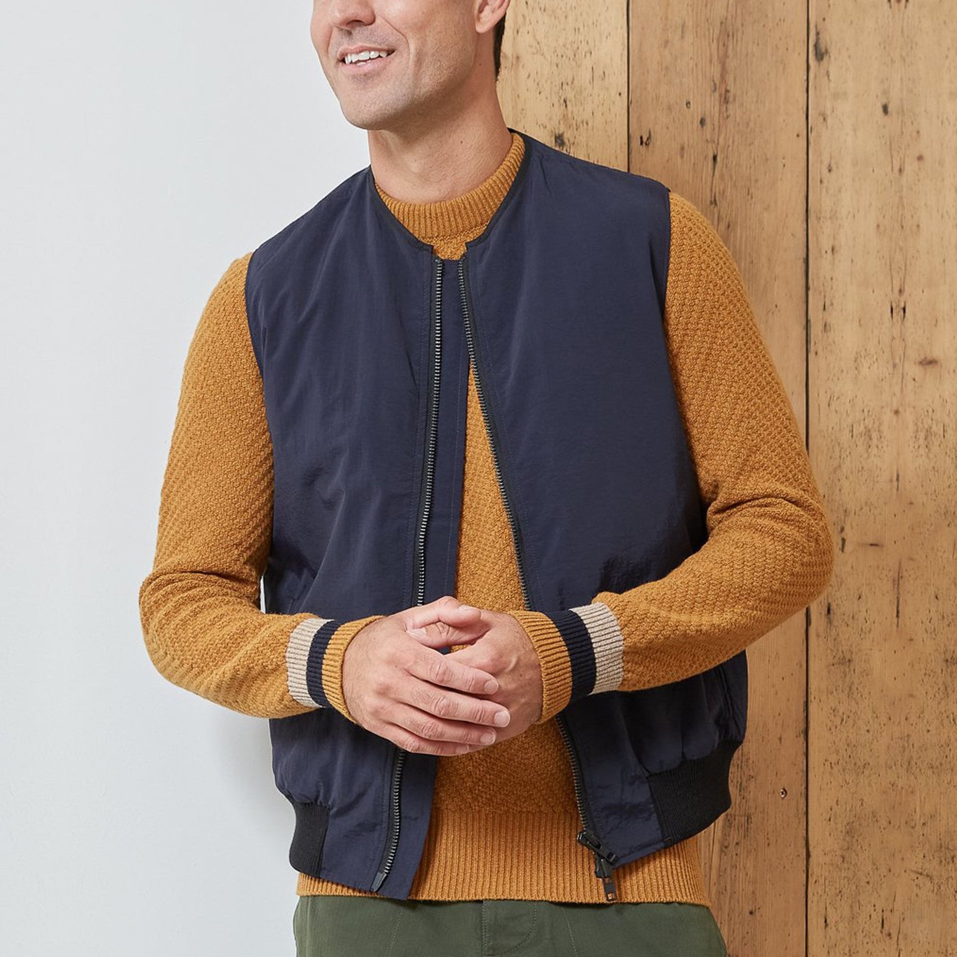 Oliver Hunston - Water-Repellent Gilet - Navy