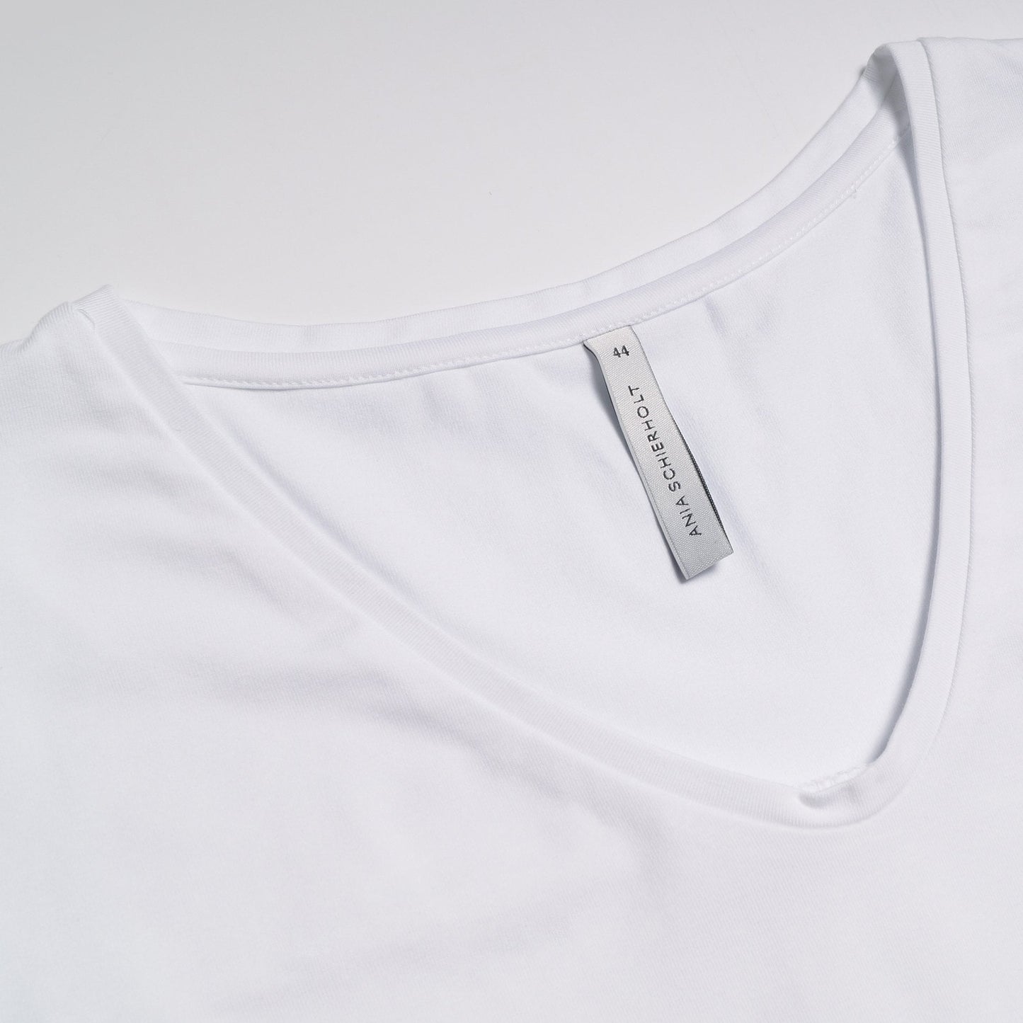 - V-Neck Long Sleeve Top - White