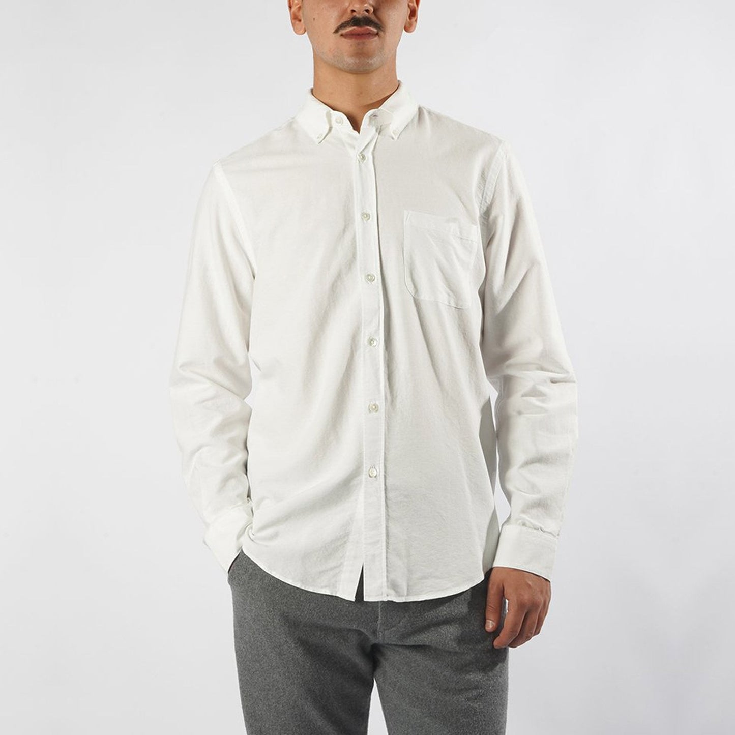 - Belavista - Pocket Shirt - Off-White