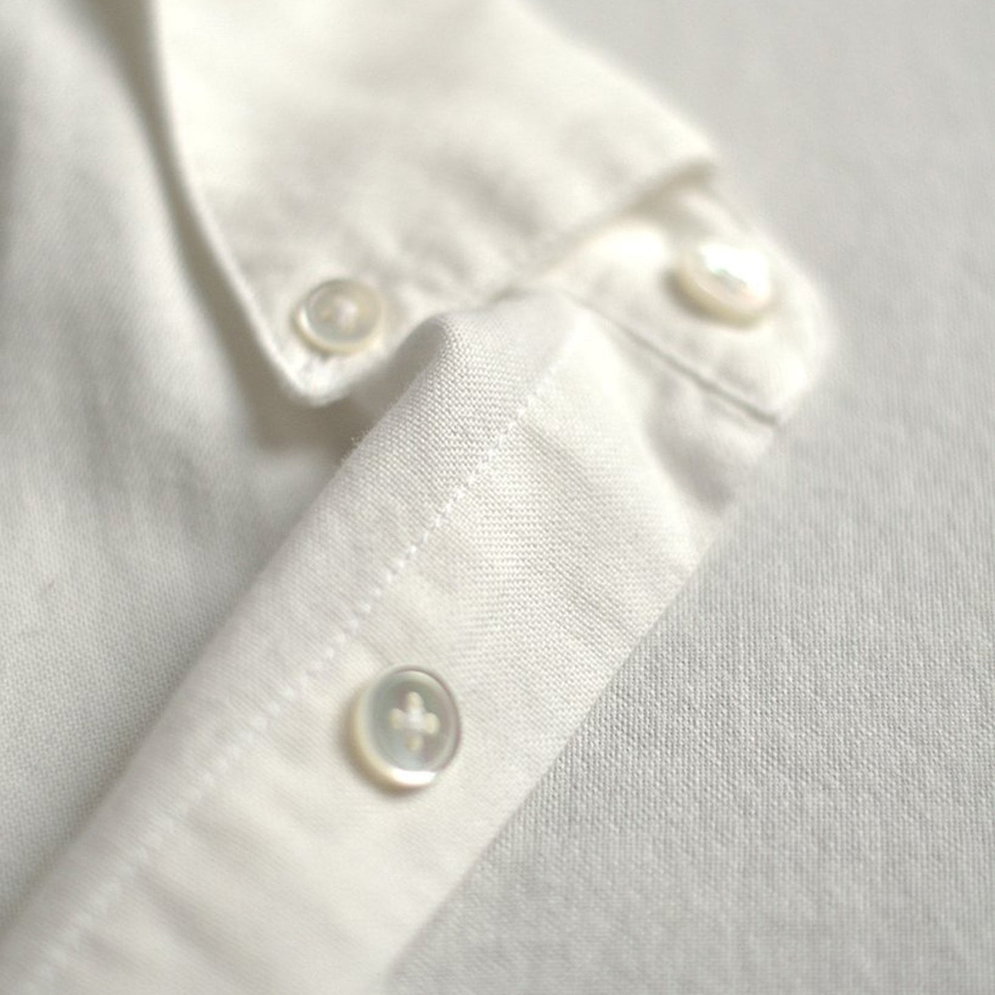 - Belavista - Pocket Shirt - Off-White