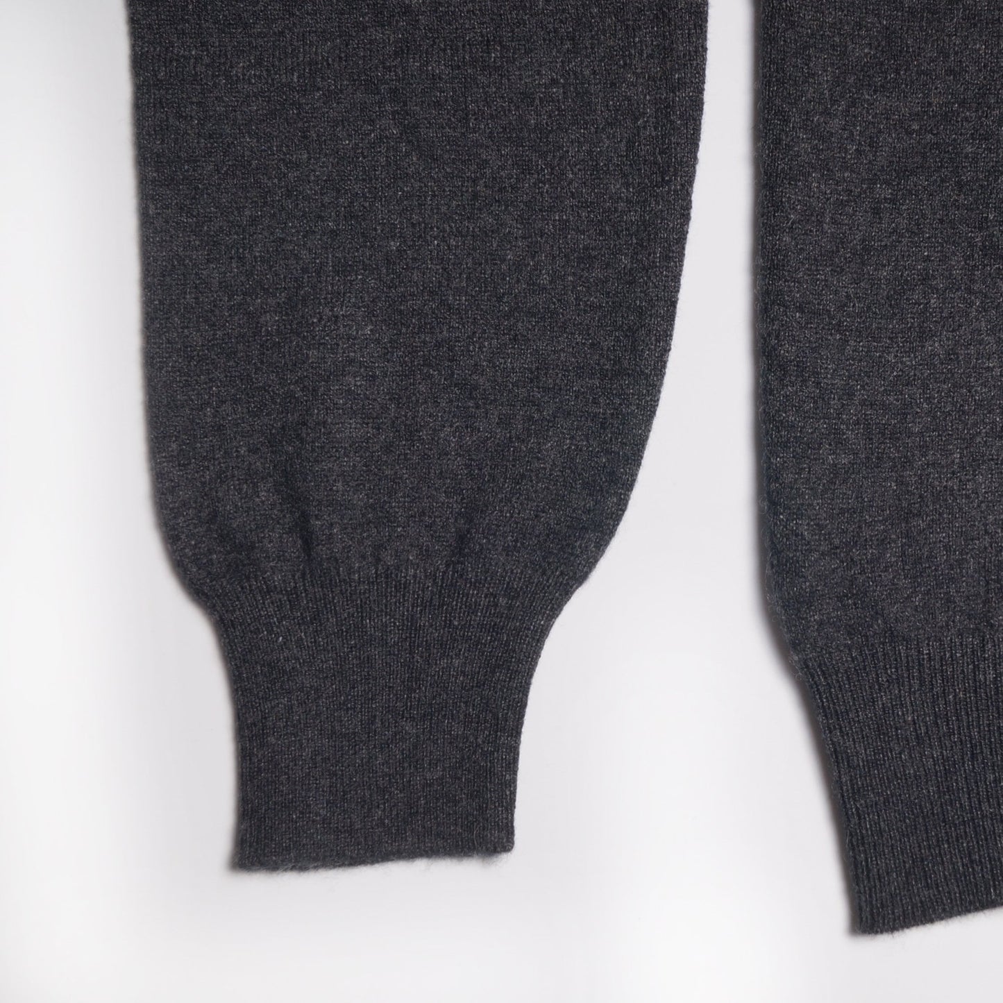 - Cashmere Crew Neck Knit Sweater - Grey