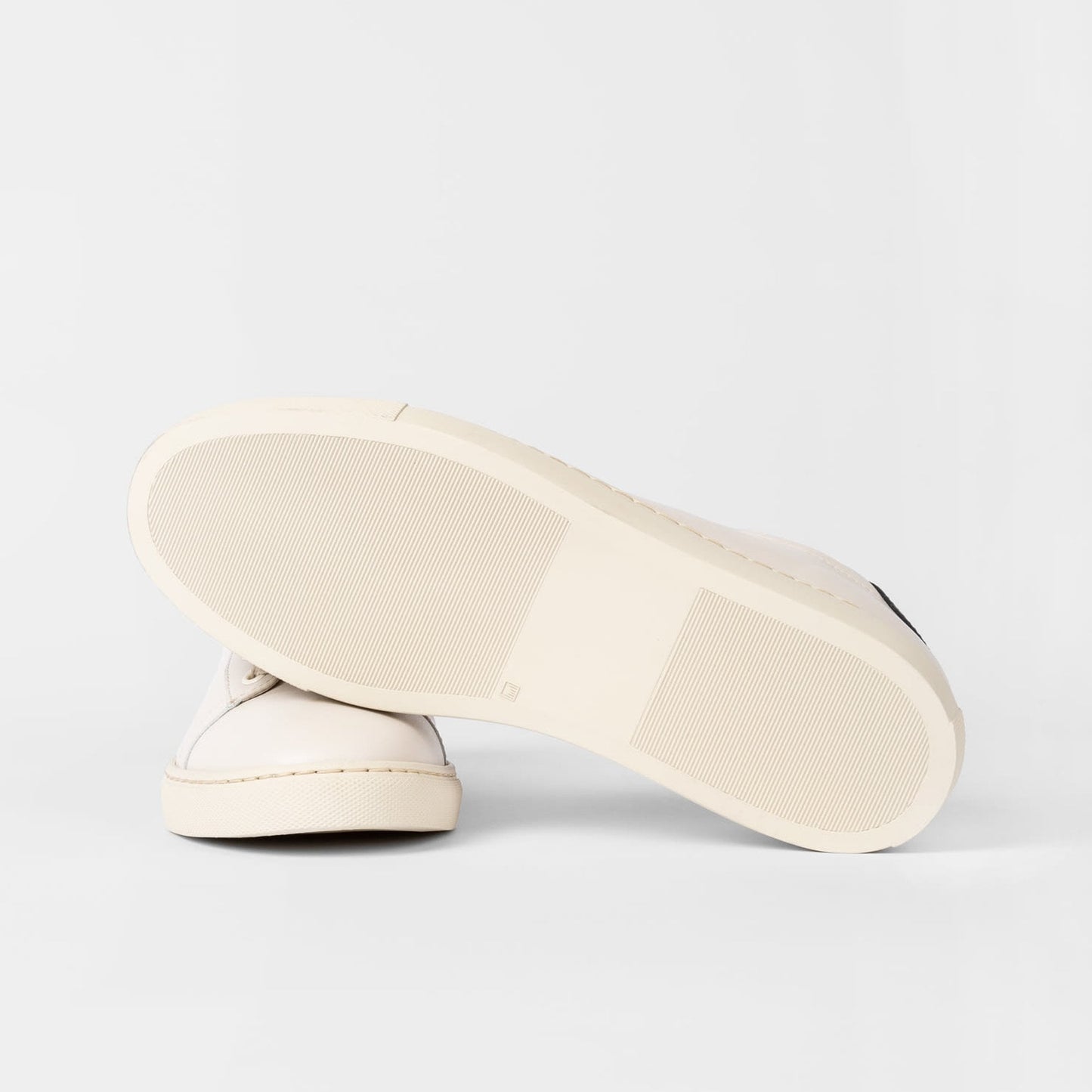 Leather 'Hassler' Trainers With Swirl Trim - Off-White