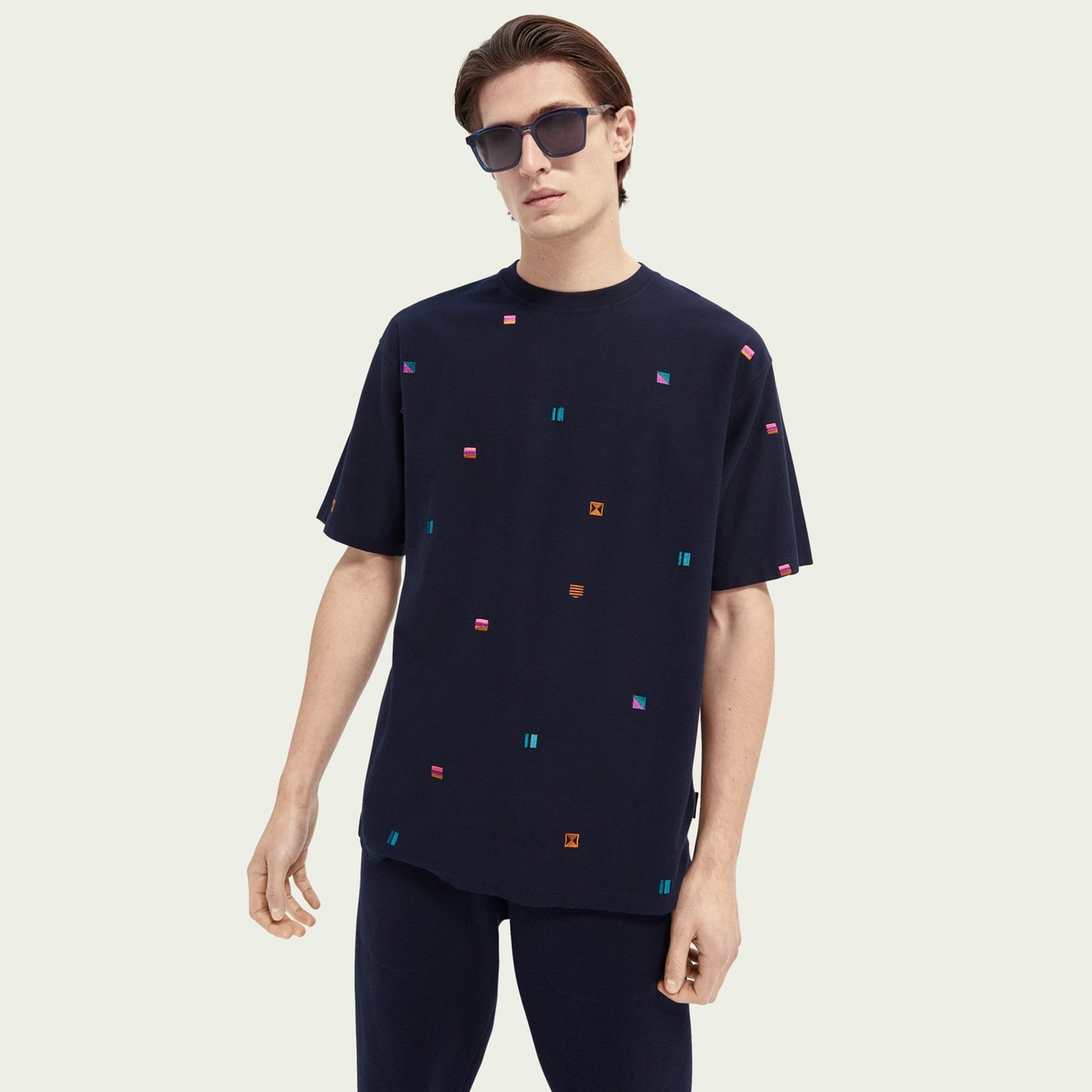 - Embroidered T-Shirt - Navy