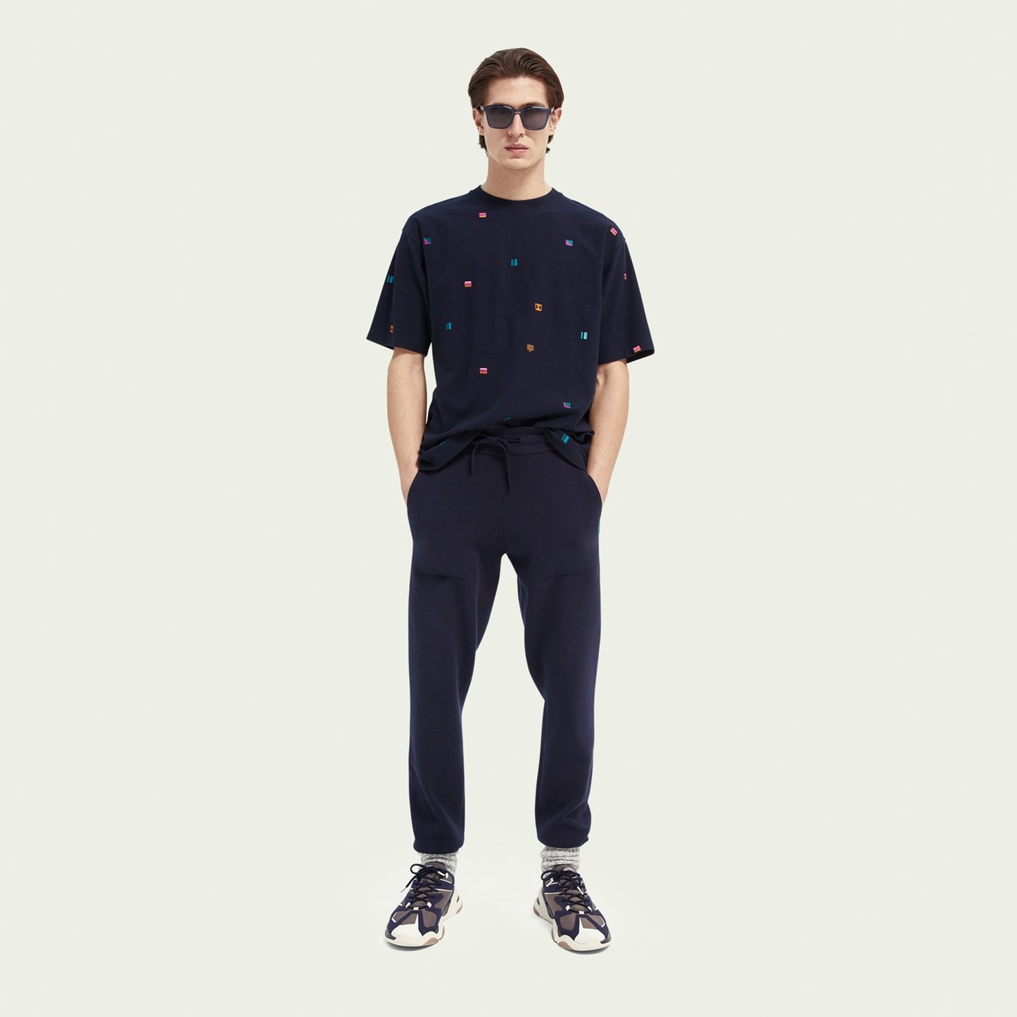 - Embroidered T-Shirt - Navy