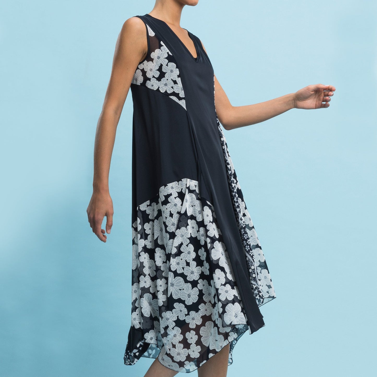 - Elitist - V-Neck Floral Mesh Dress - Navy