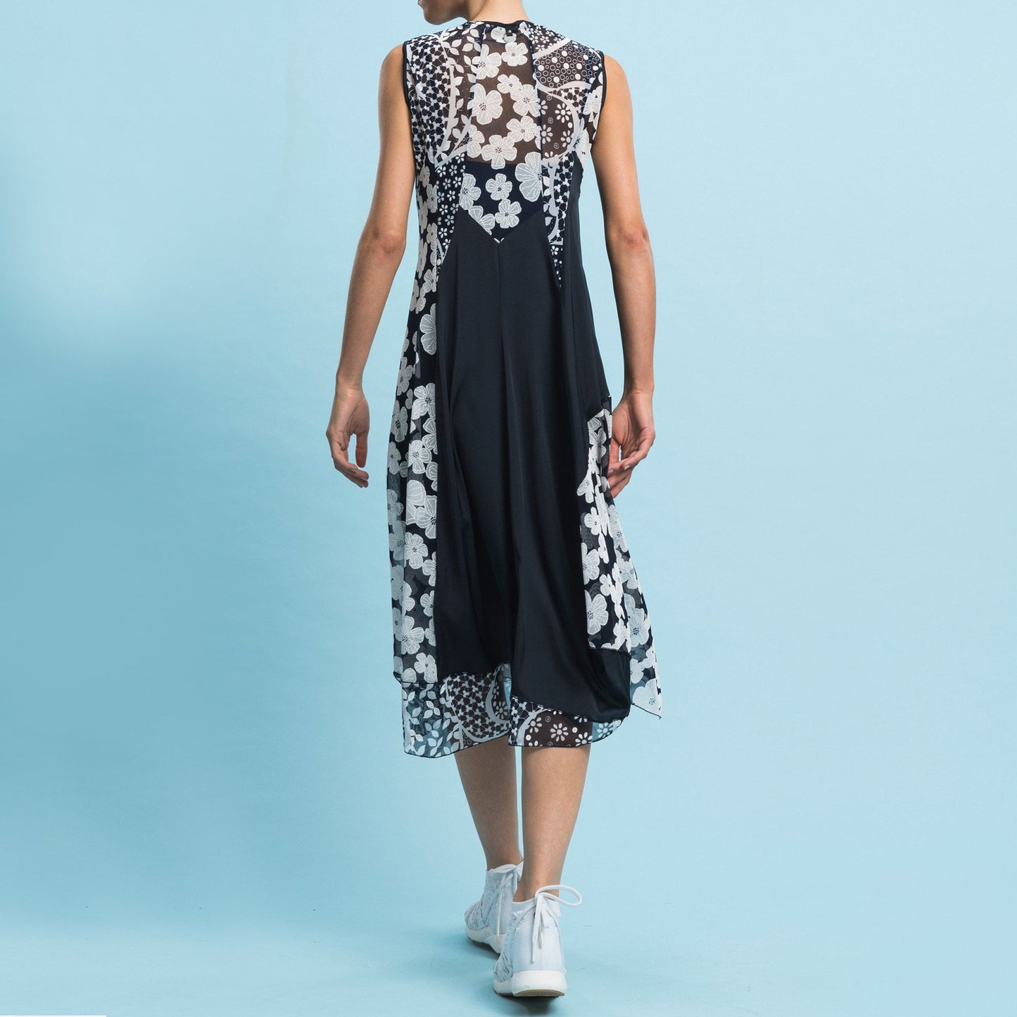 - Elitist - V-Neck Floral Mesh Dress - Navy