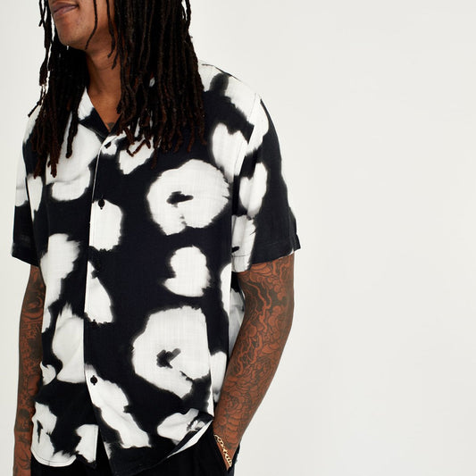 - Short-Sleeve Printed Shirt - Black