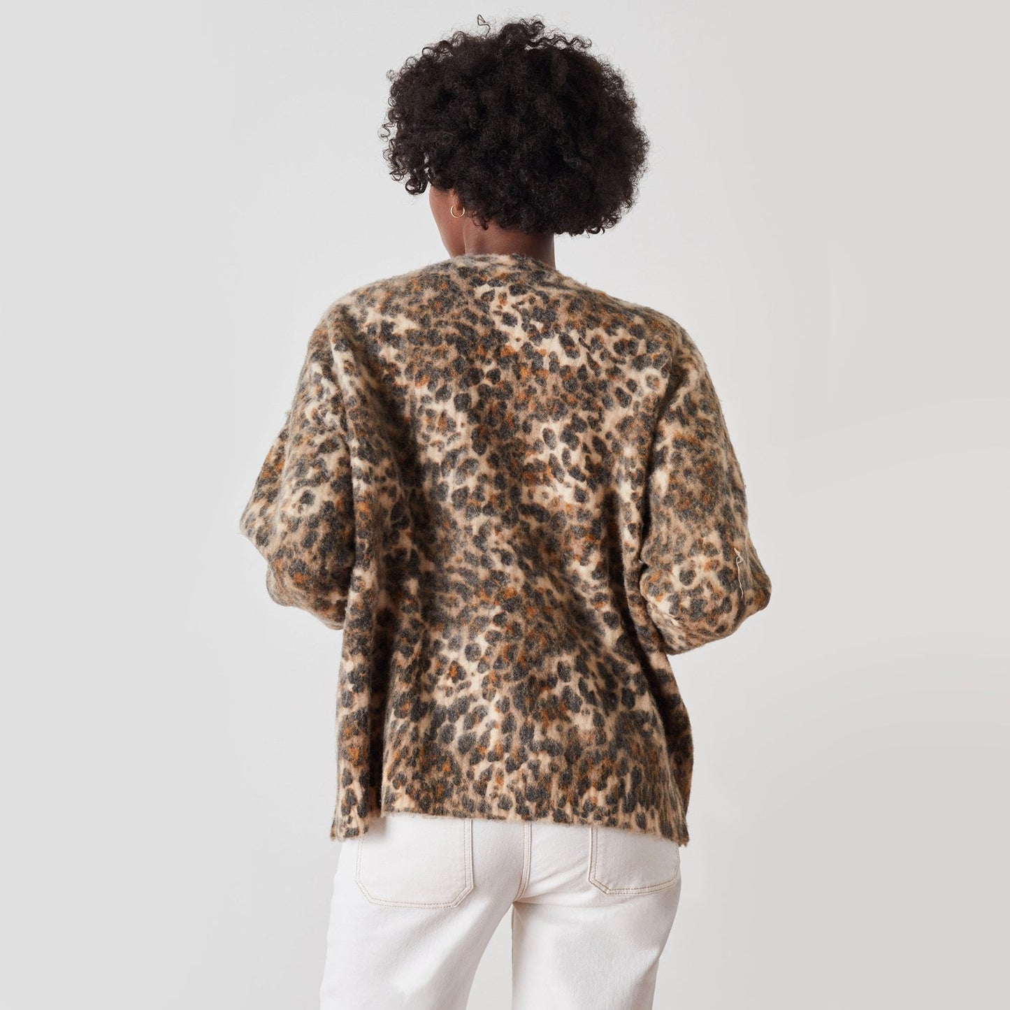 Lam Felin - Leopard Print Knitted Cardigan - Beige
