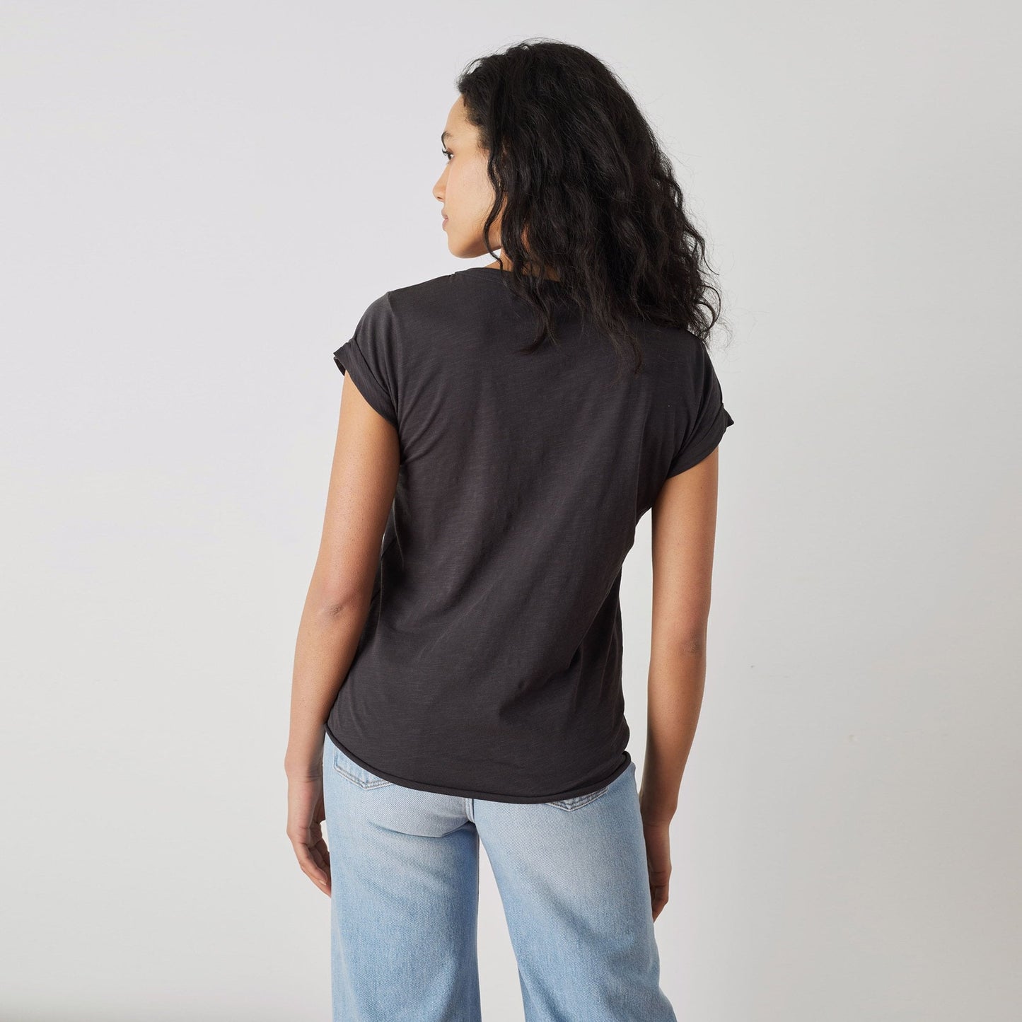 - Tova Vibes - Printed Motif T-Shirt - Black