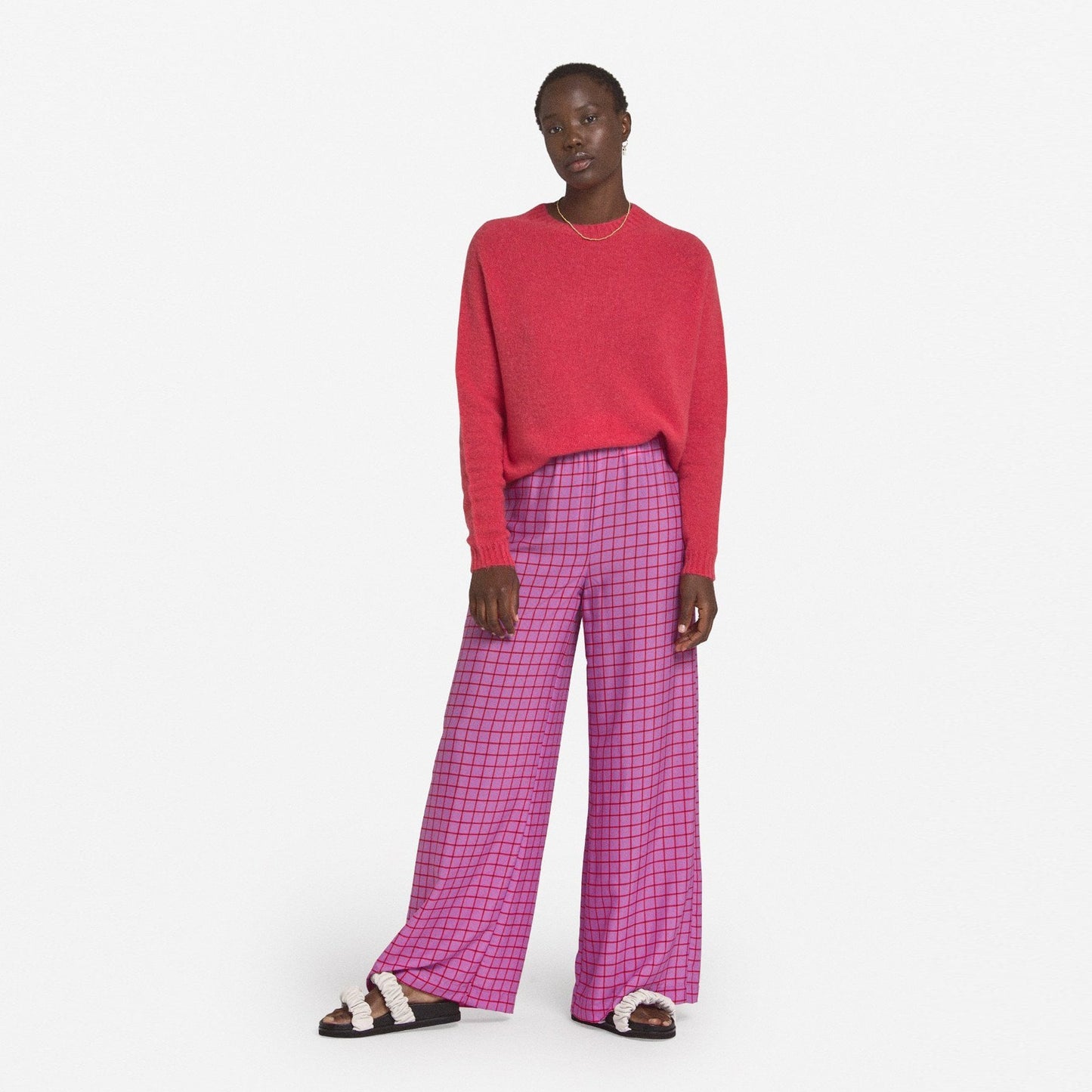 - Round Neck Sweater - Coral