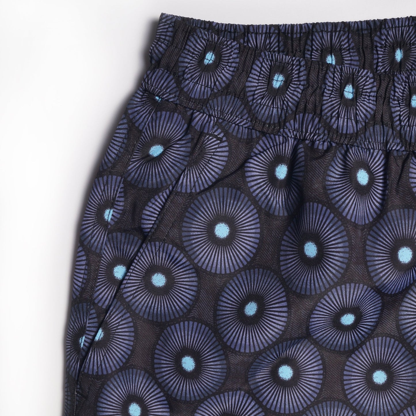 - 'Spiral Dome' Print Swim Shorts - Black/Blue