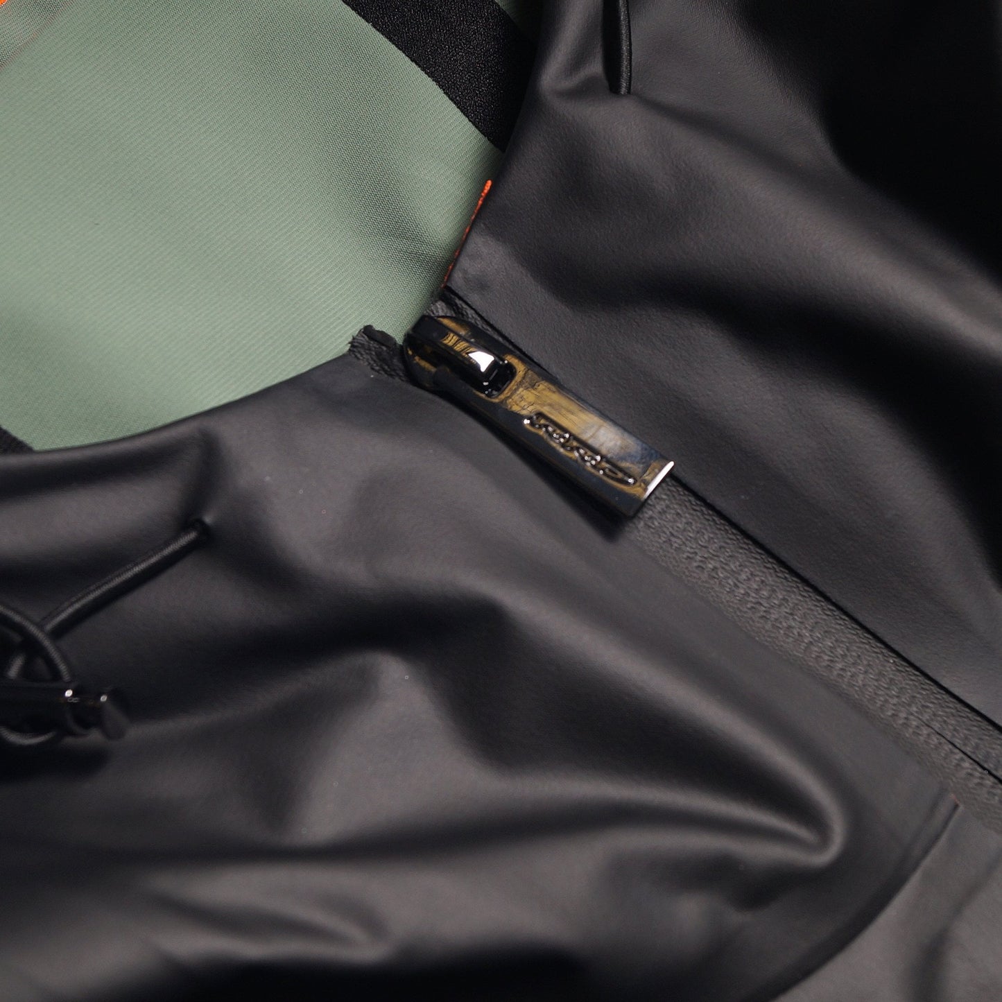 - Summer Rubber Hood Coat - Black