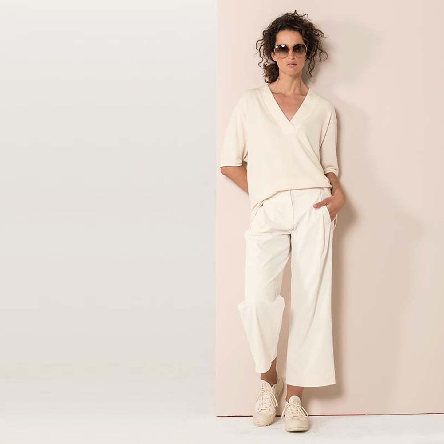 - V-Neck Short Sleeve Pullover - Off-White