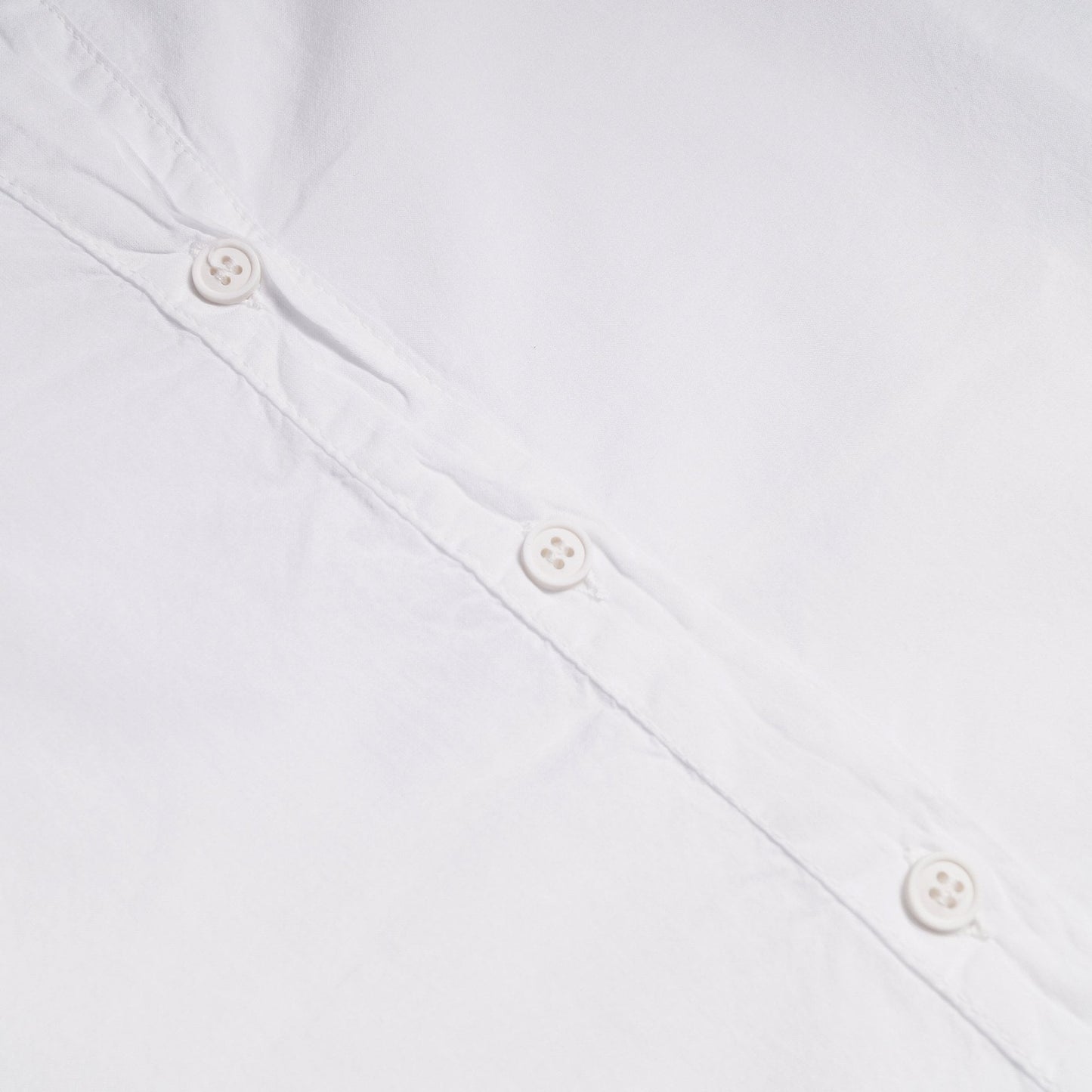 - Cyriane - Button-Down Swing Shirt - White