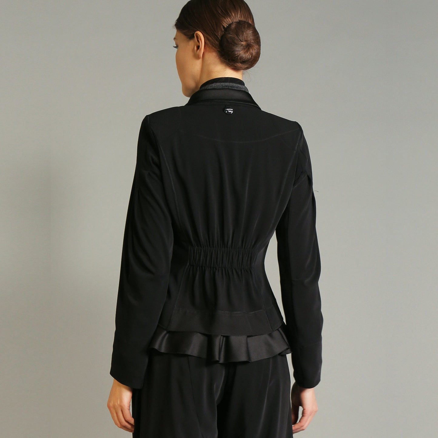 - Gesture - Shawl Collar Jacket in Crêpe and Satin - Black
