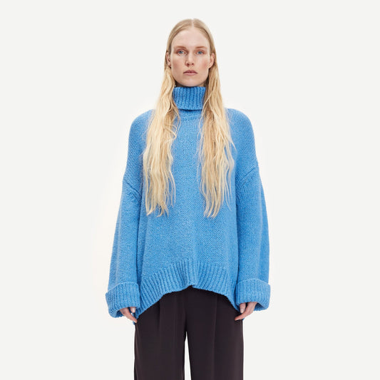 - Chunky Wool Turtleneck Pullover - Blue