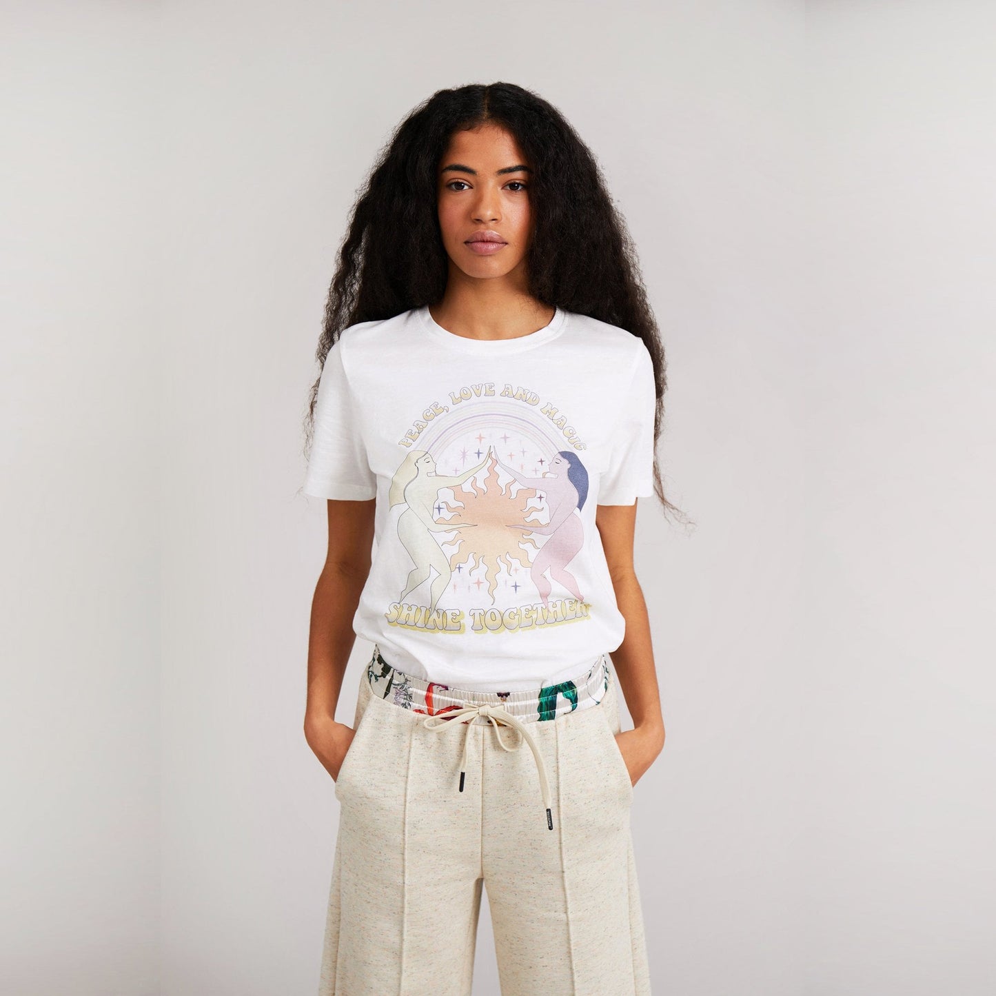 - Culla - Graphic T-Shirt - White