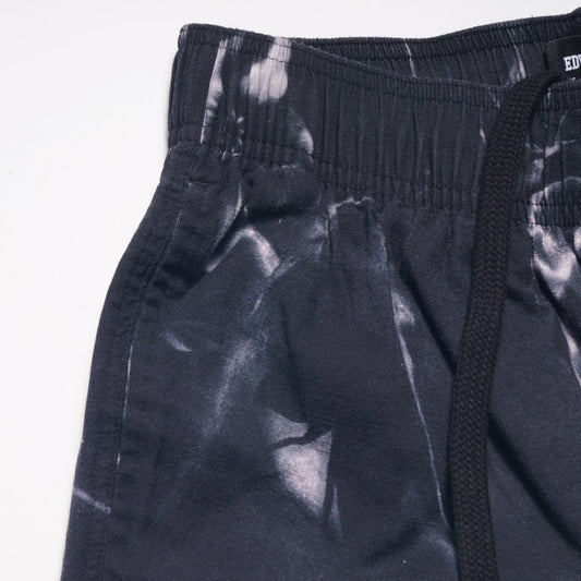 - Odoru Hana - Floral Print Shorts - Black/White