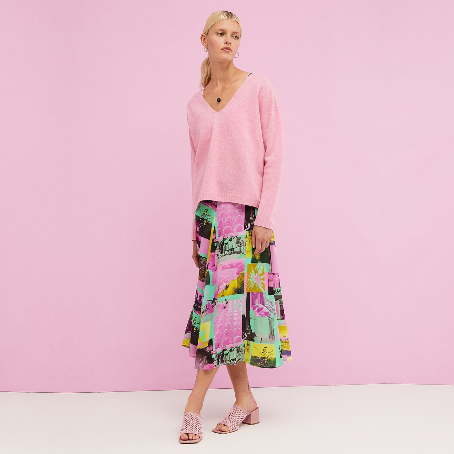 Wool-Cashmere Blend Pullover - Pink