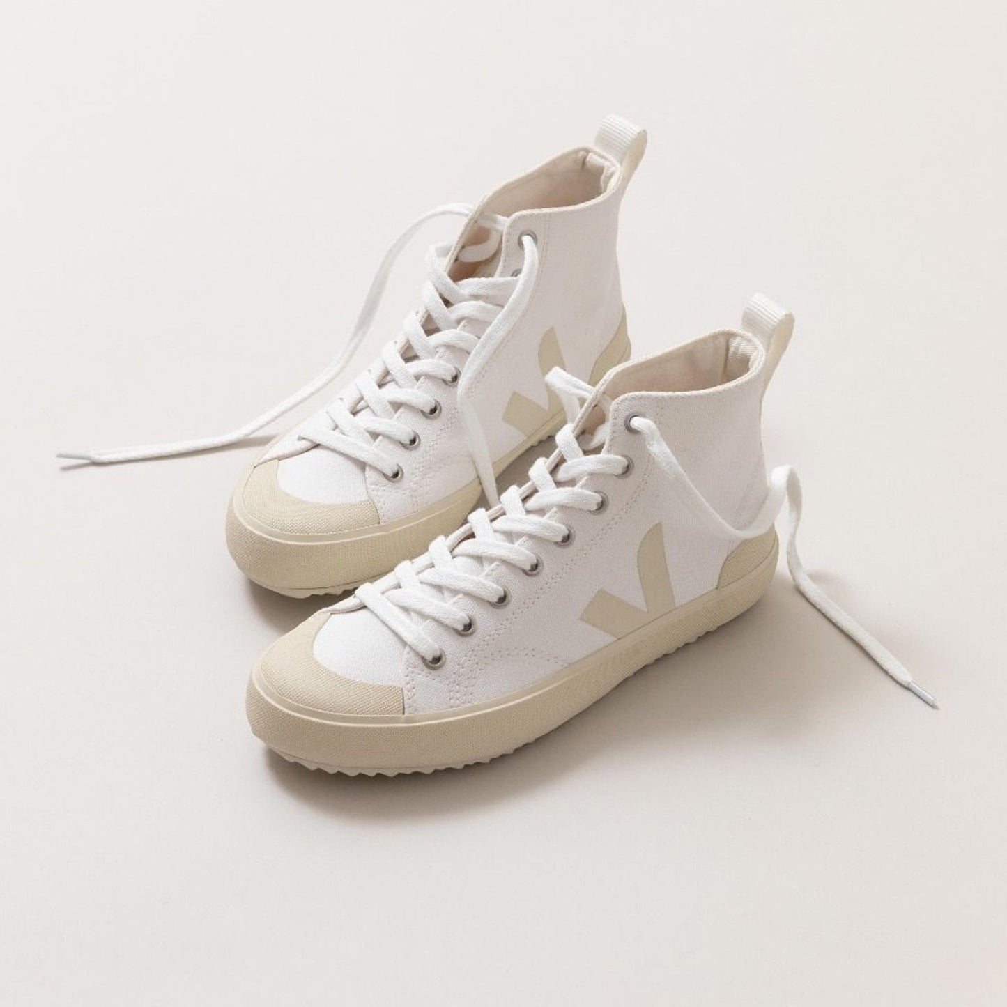 - Nova Hi-Top Canvas Mesh Sneakers - White Pierre