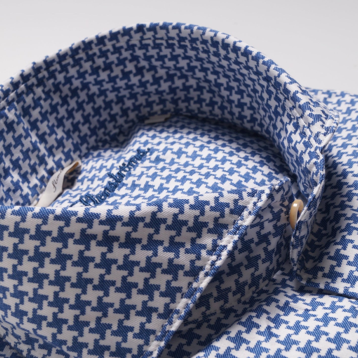- Slimline Houndstooth Sport Shirt - White/Blue