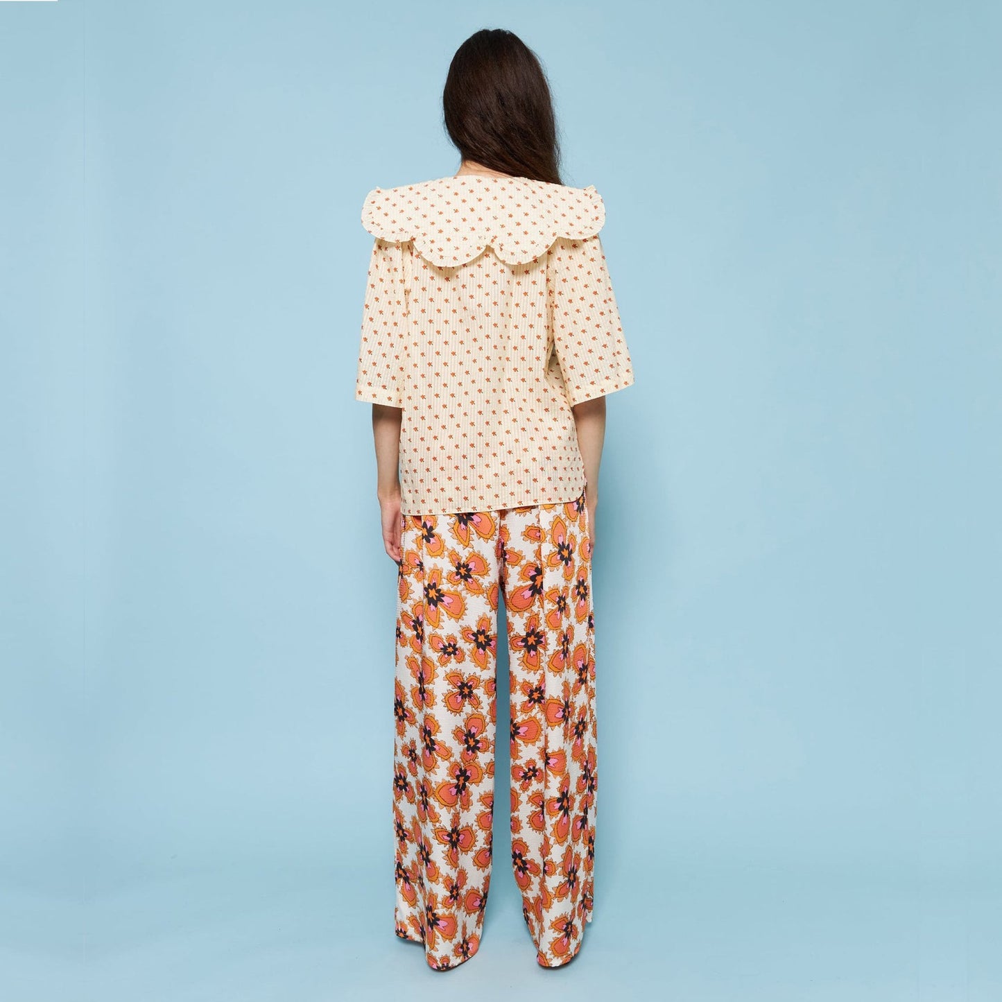 - Dicte Bitten Top - Light Flower