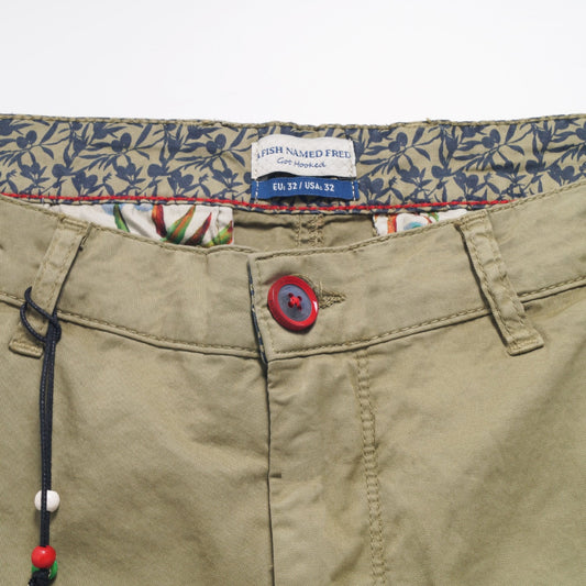 - Peached Twill Bermuda - Green