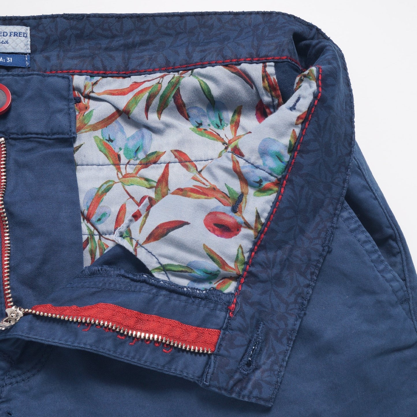 - Peached Twill Bermuda - Navy