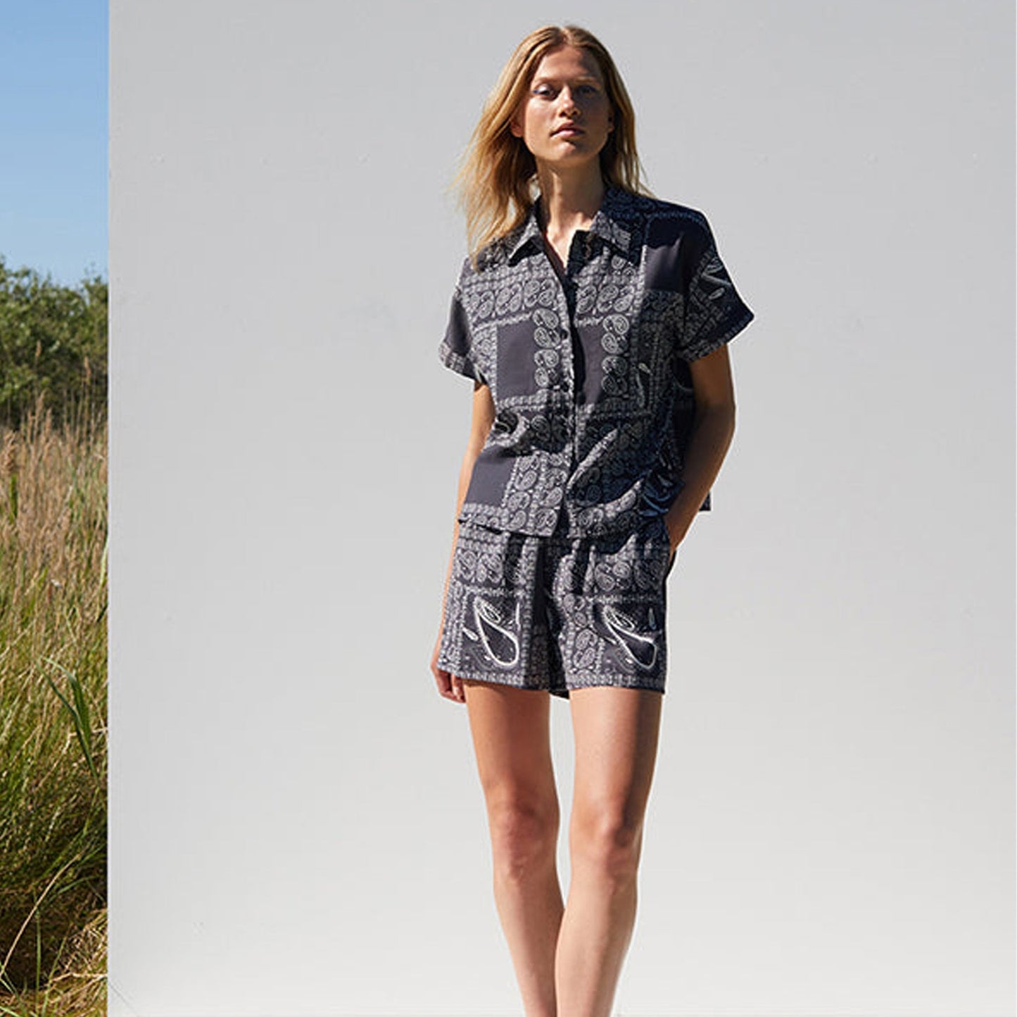 - Maid Shorts - Paisley Art Black