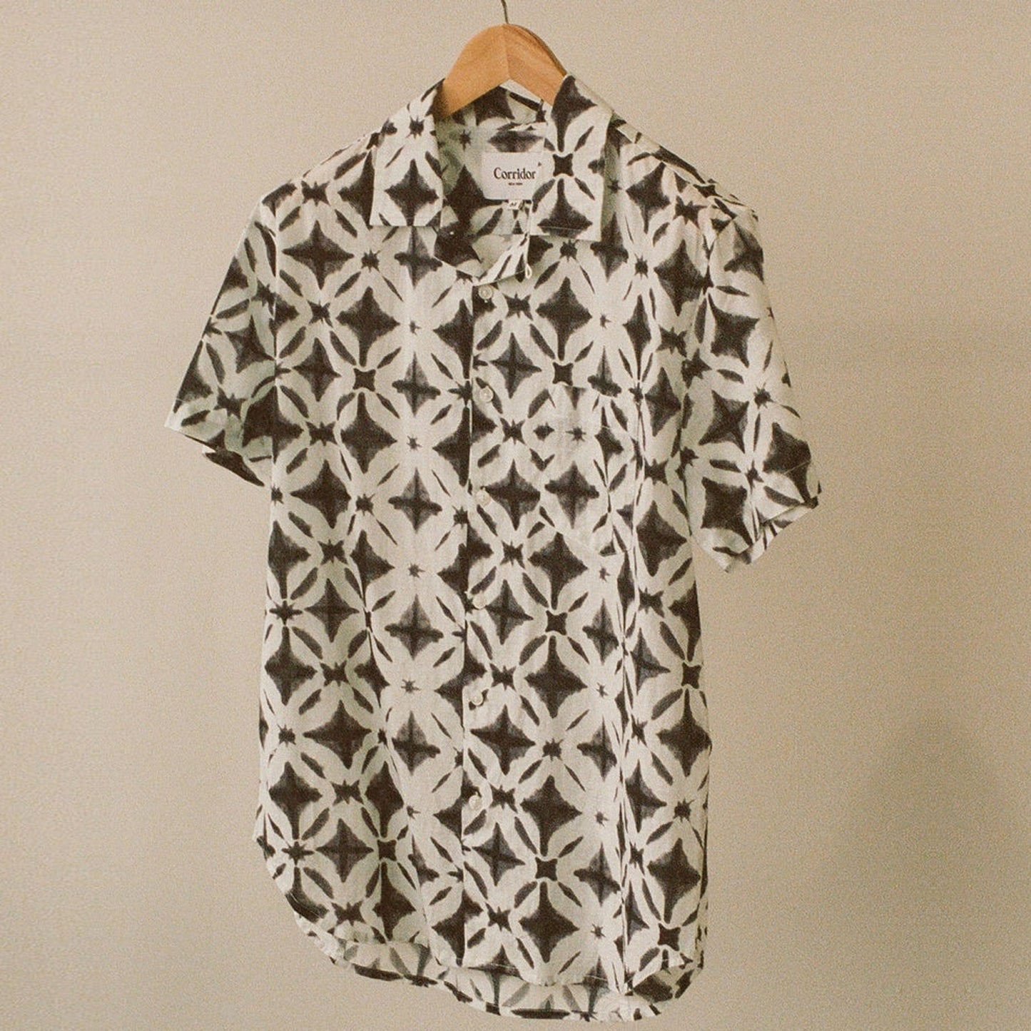 - Tie Dye Geometric Print Shirt - Black