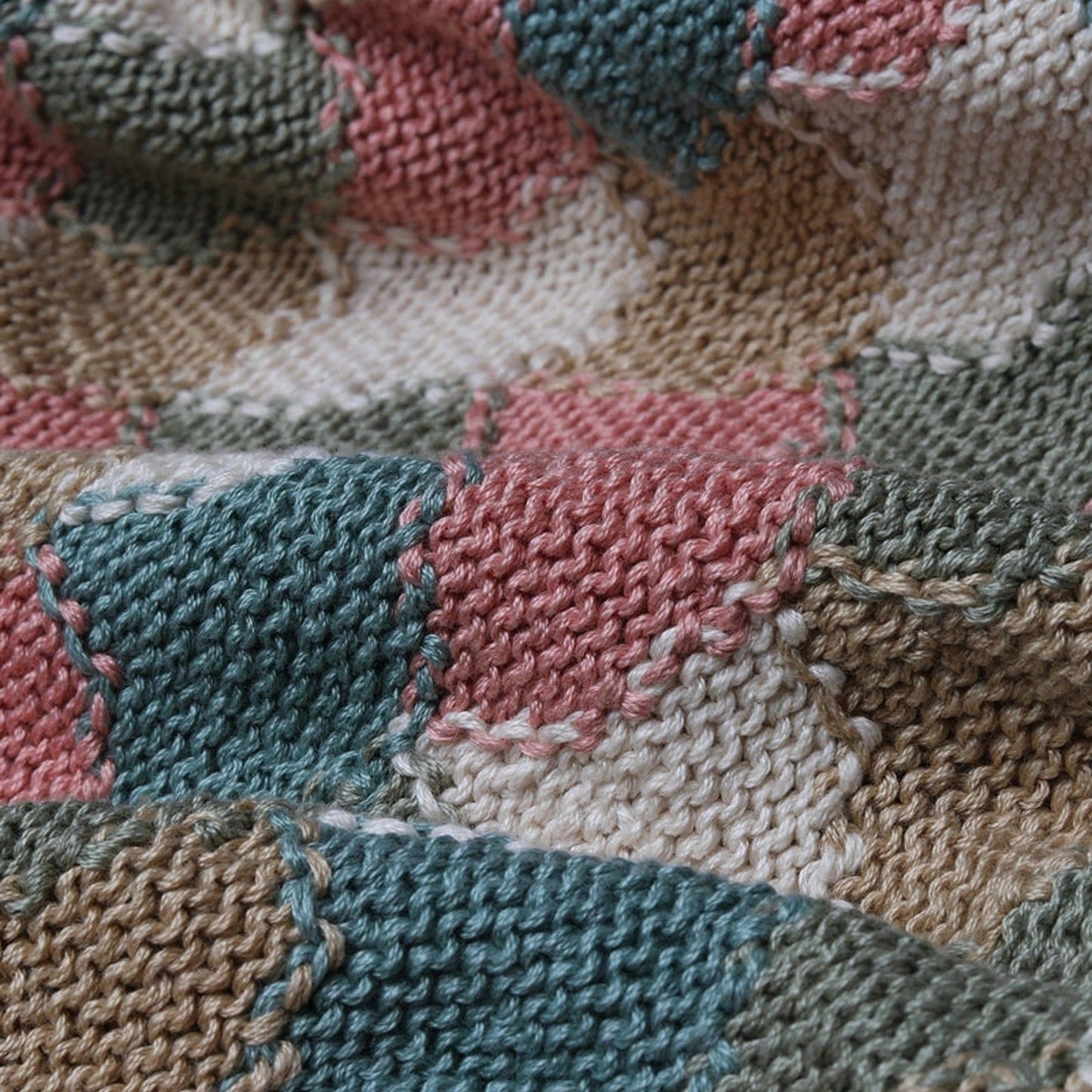 Hand-Knit Scallop Cardigan - Natural
