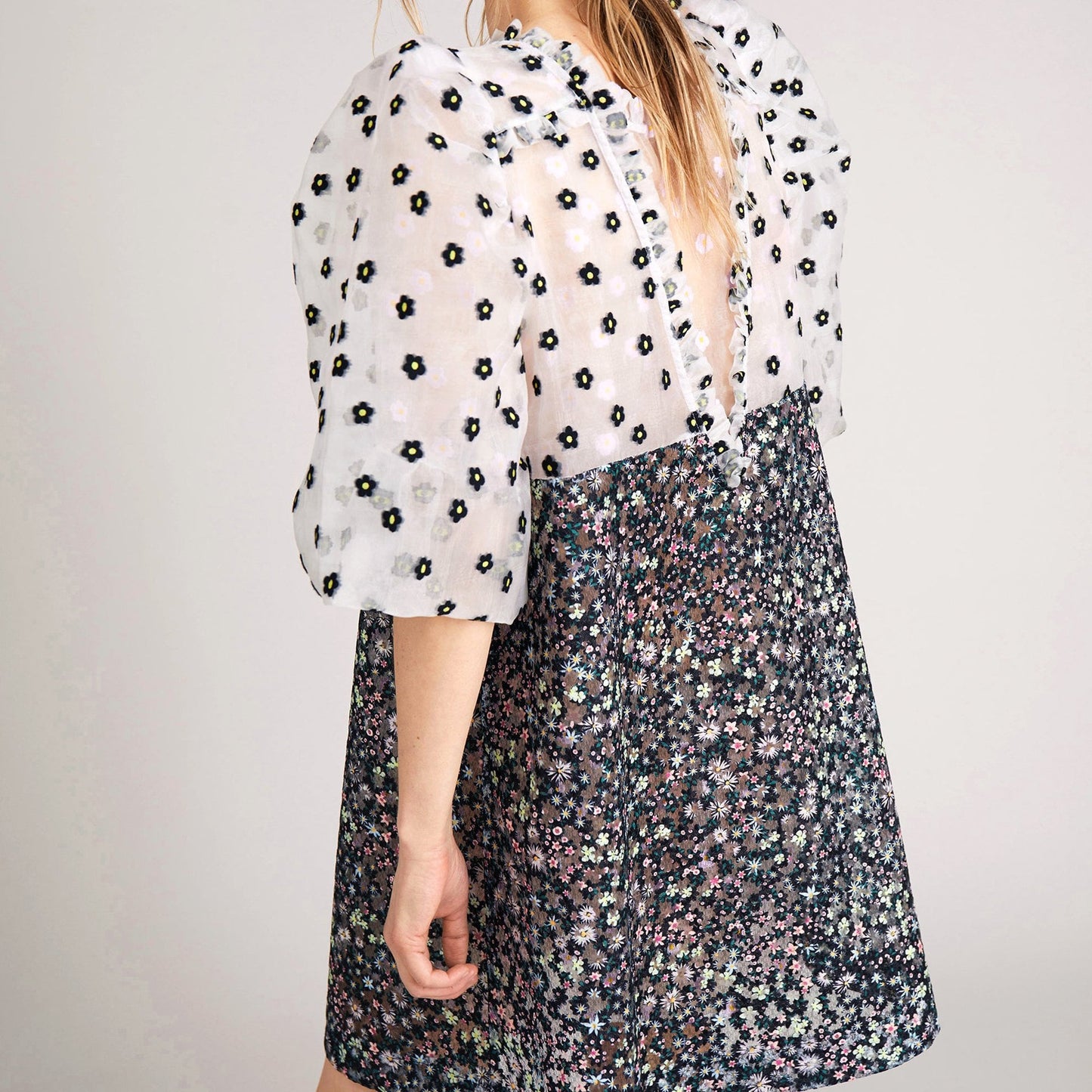 - Cabob Mesh Dress - Black