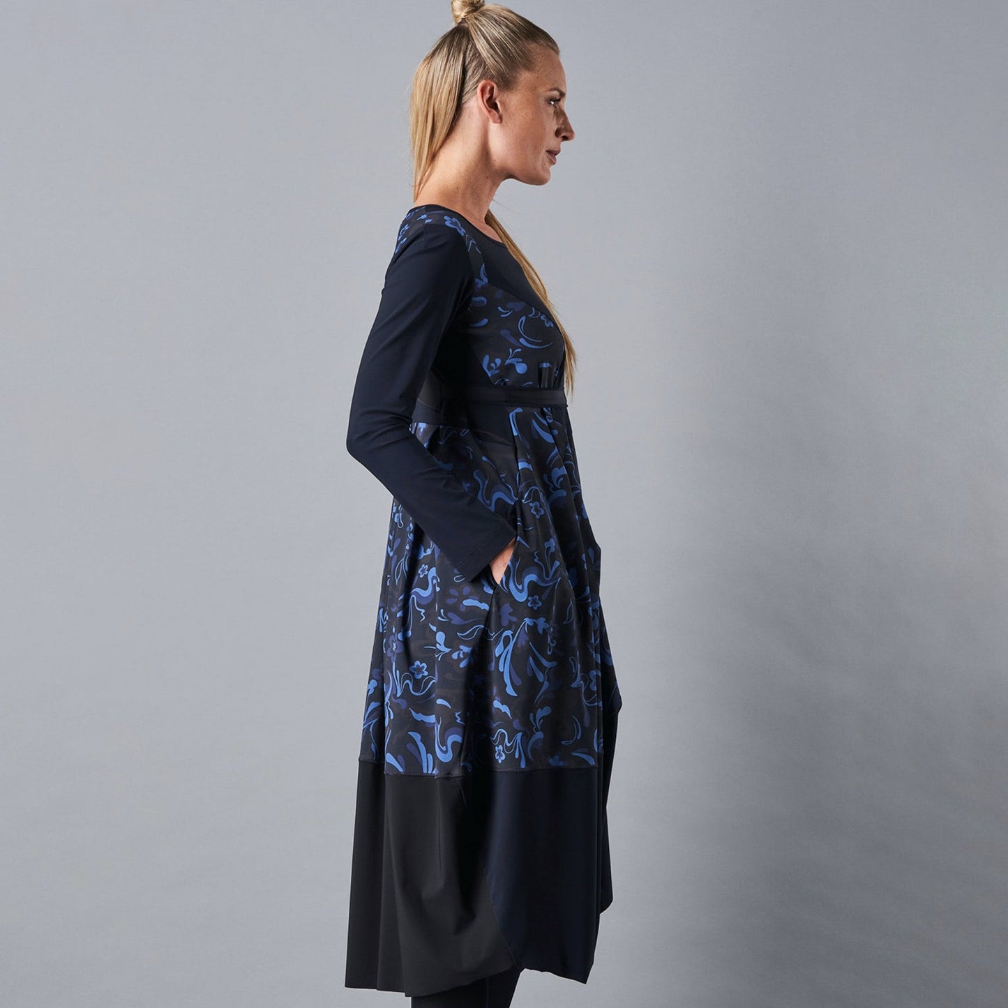 - Tempt Dress - Navy