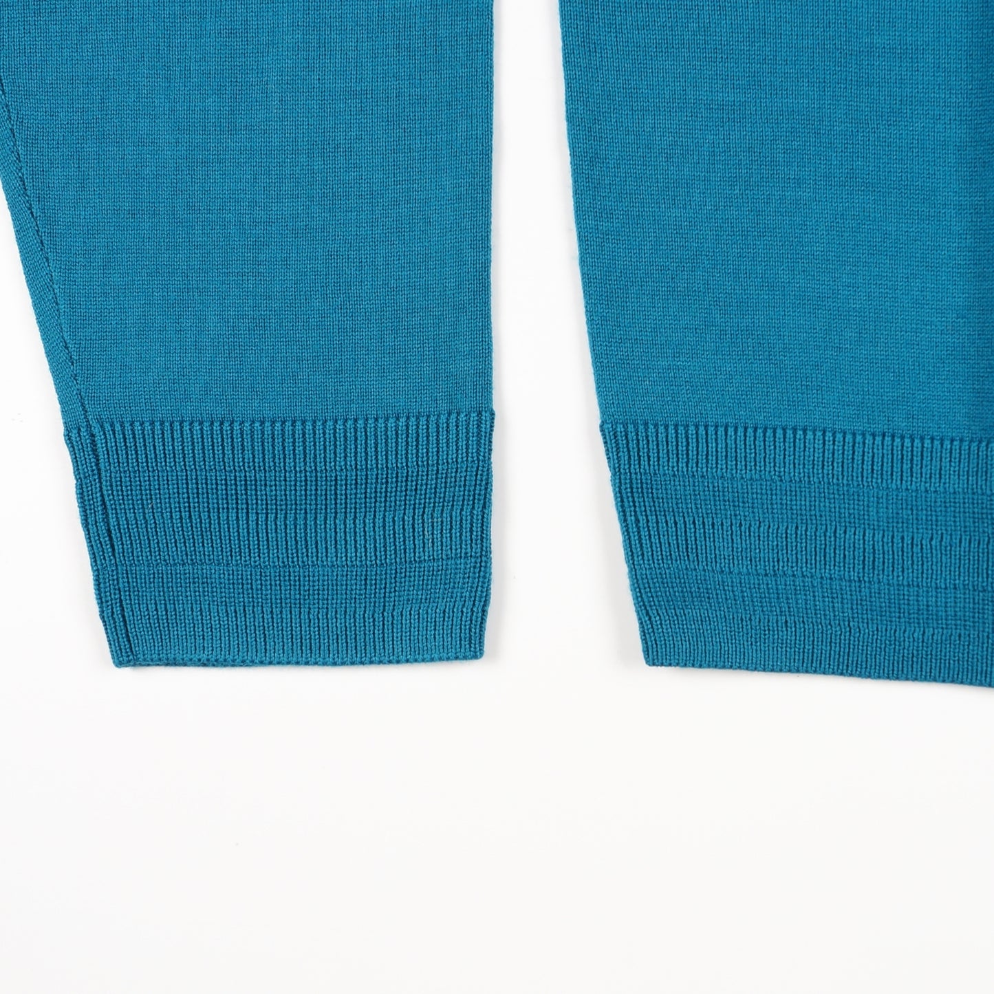 - Roll Neck Pullover - Petrol Blue