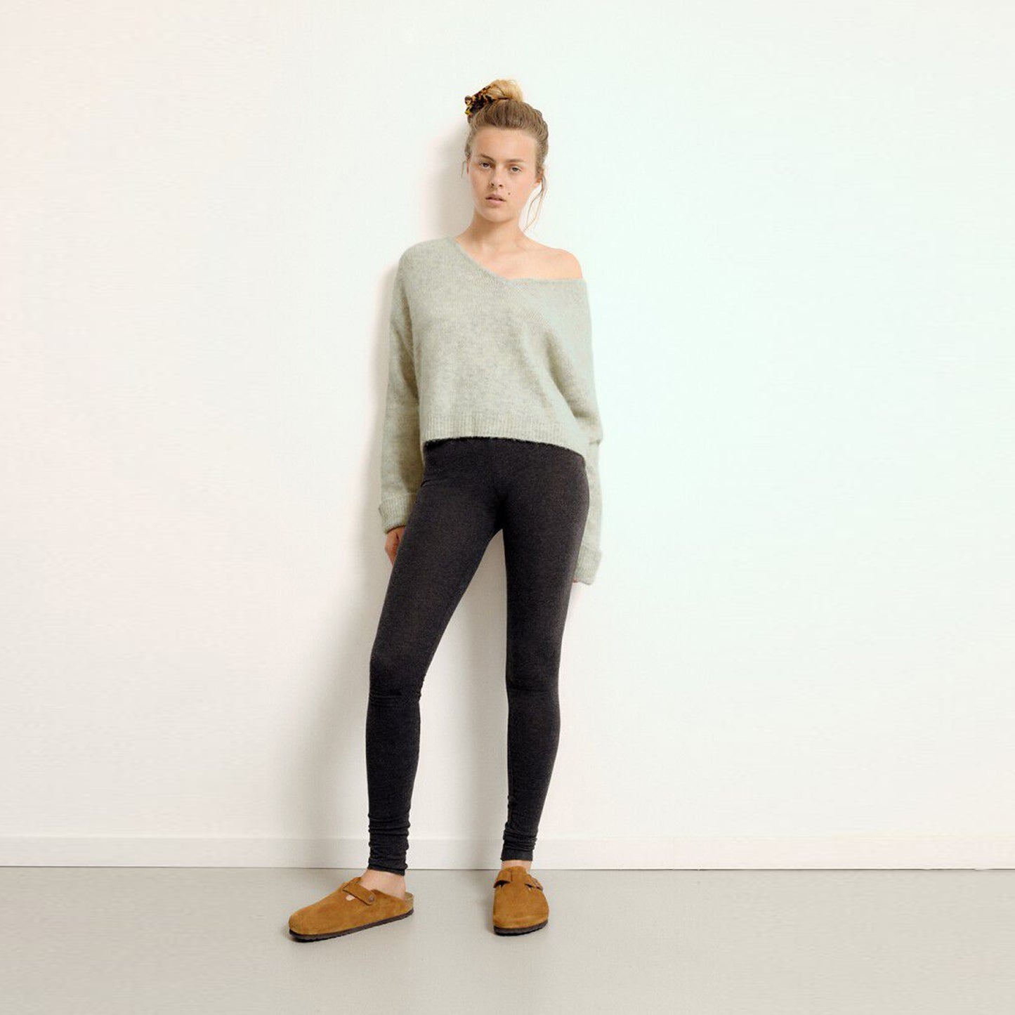 East V-Neck Sweater - Powder Snow Melange